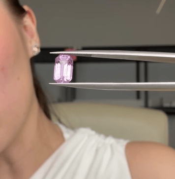 Luxury Promise 2.53ct Bubblegum Pink Spinel Emerald cut ** DXBCS1632
