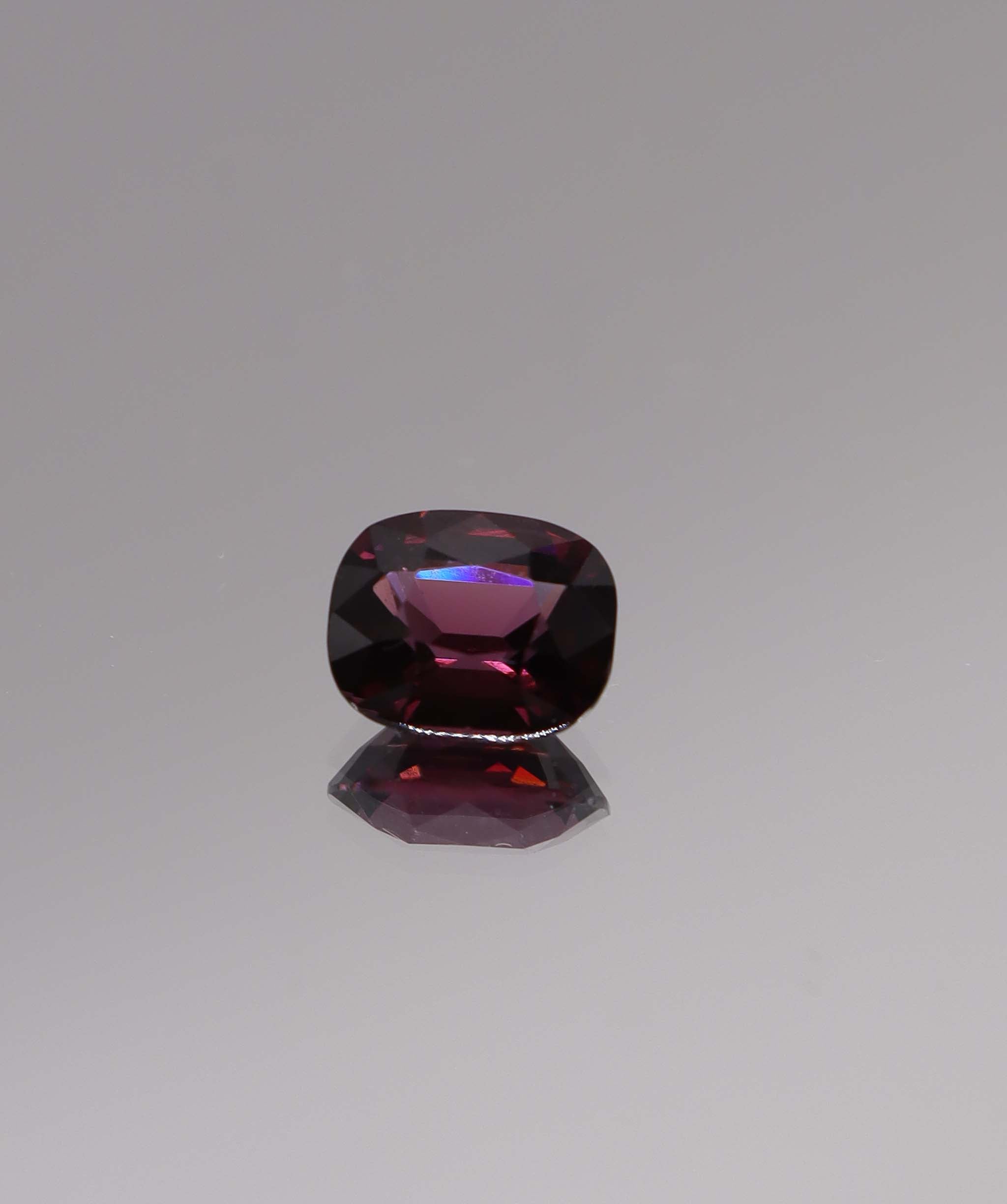 Luxury Promise 2.55ct Raspberry Spinel Long Cushion DXBCS1519