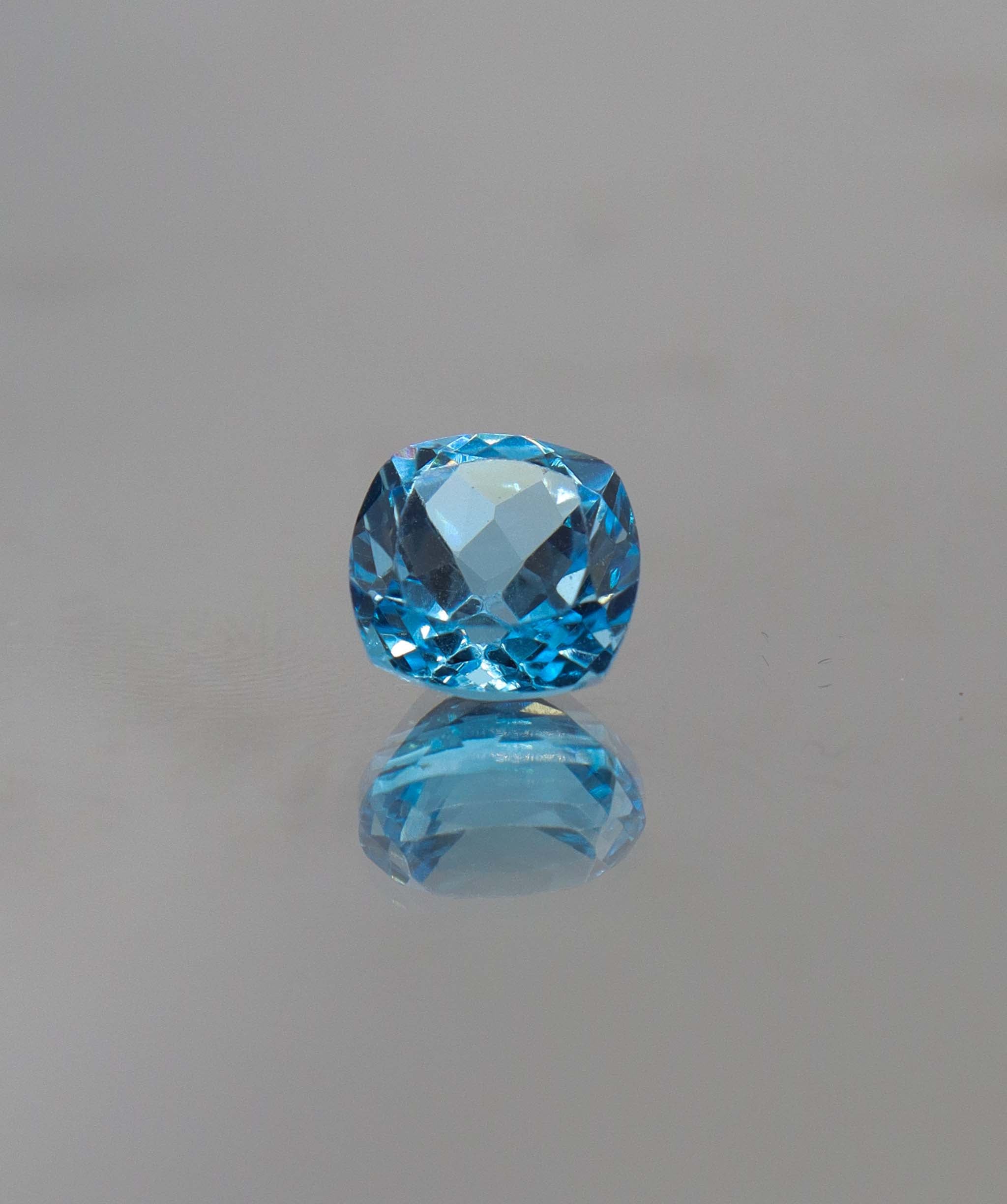 Luxury Promise 2.73 carat Swiss Topaz 27 DXBS5165