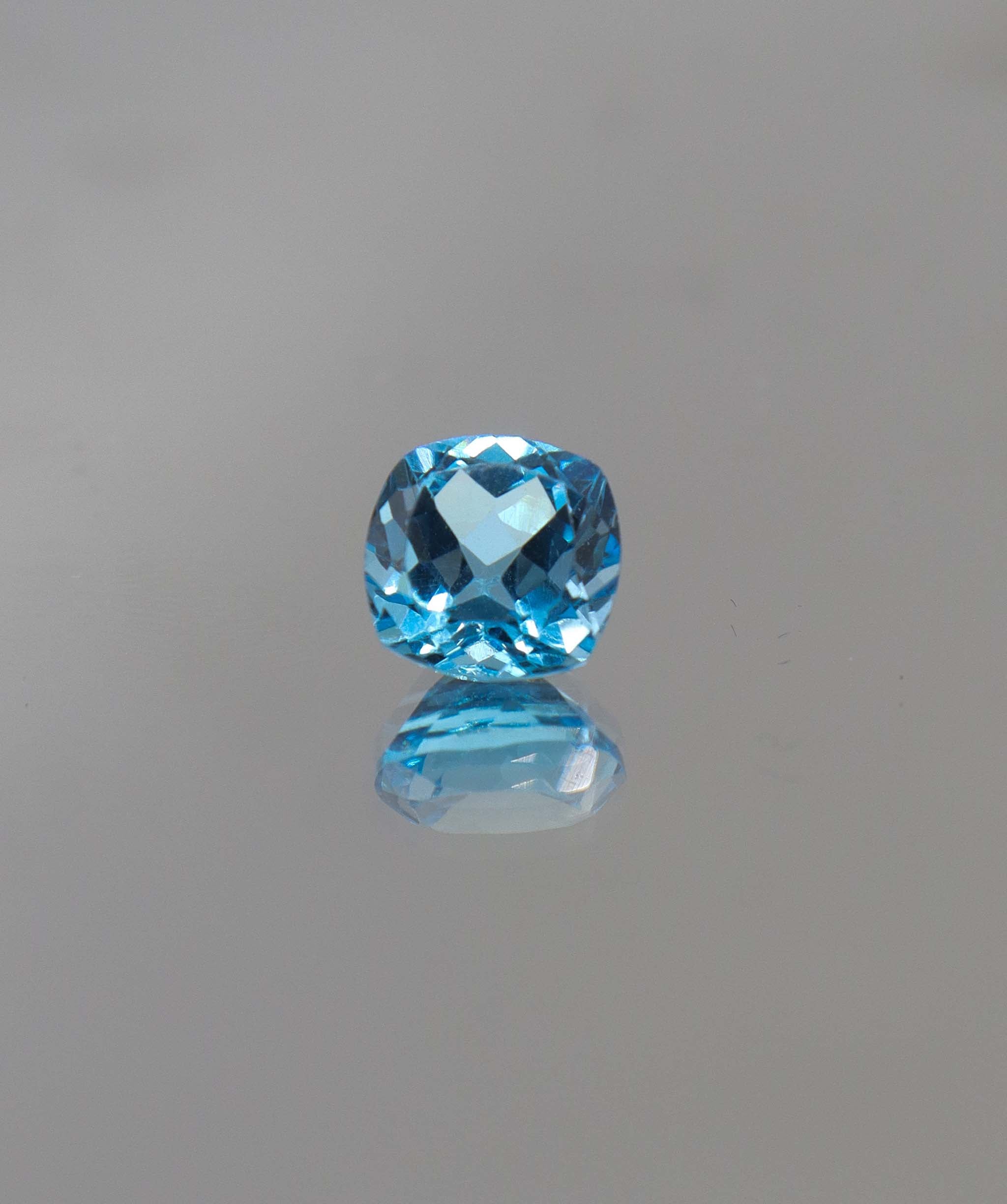 Luxury Promise 2.73 carat Swiss Topaz 27 DXBS5165