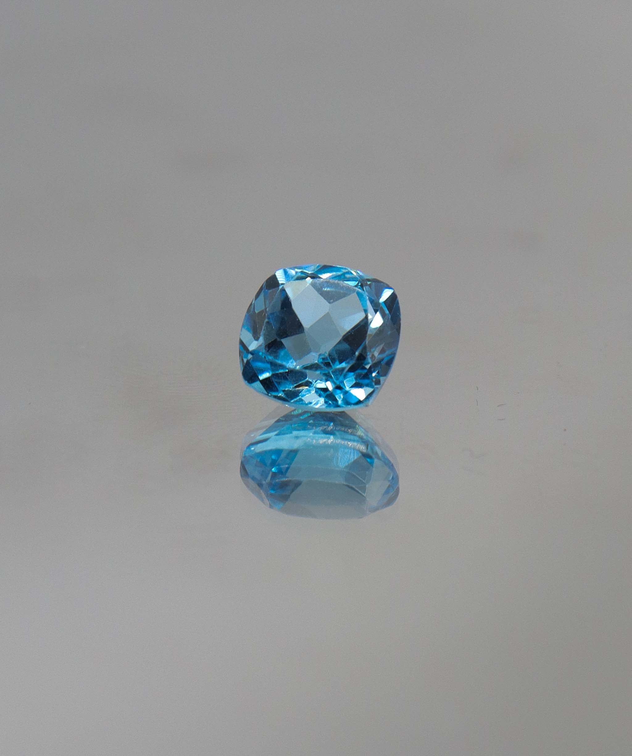 Luxury Promise 2.73 carat Swiss Topaz 27 DXBS5165