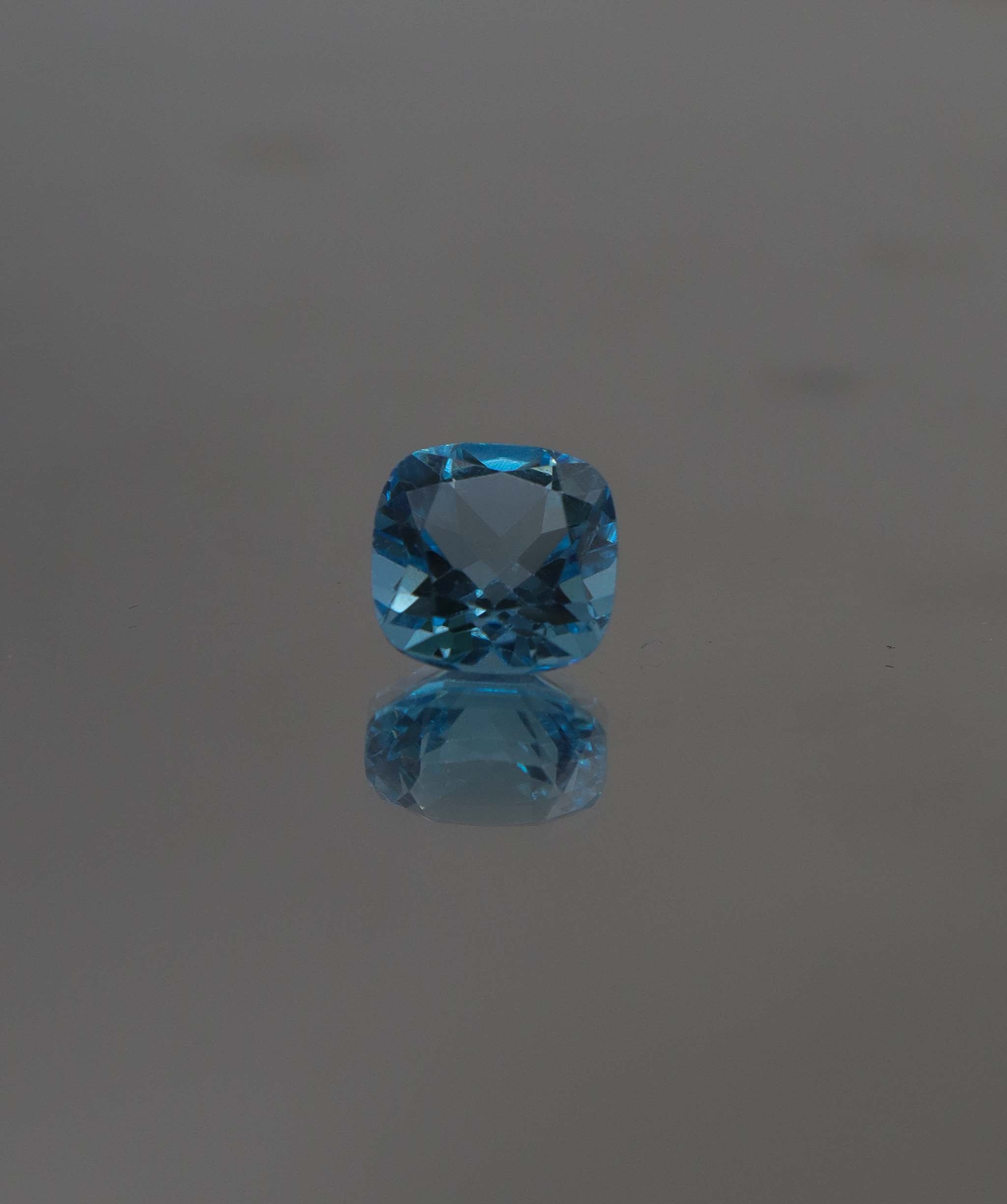 Luxury Promise 2.73 Swiss Topaz 25 DXBS5163