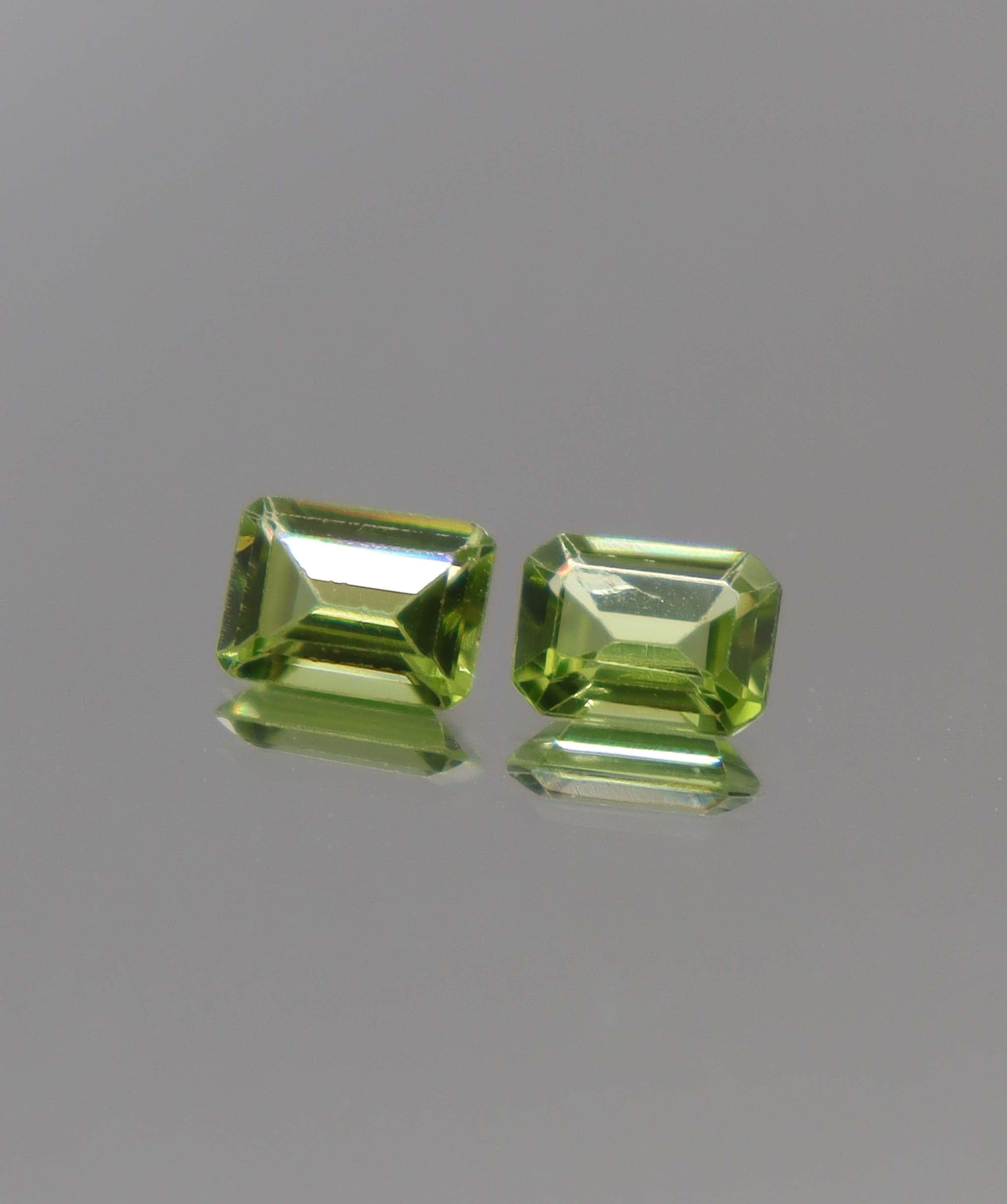 Luxury Promise 2.74ct Peridot Emerald pair DXBCS2284