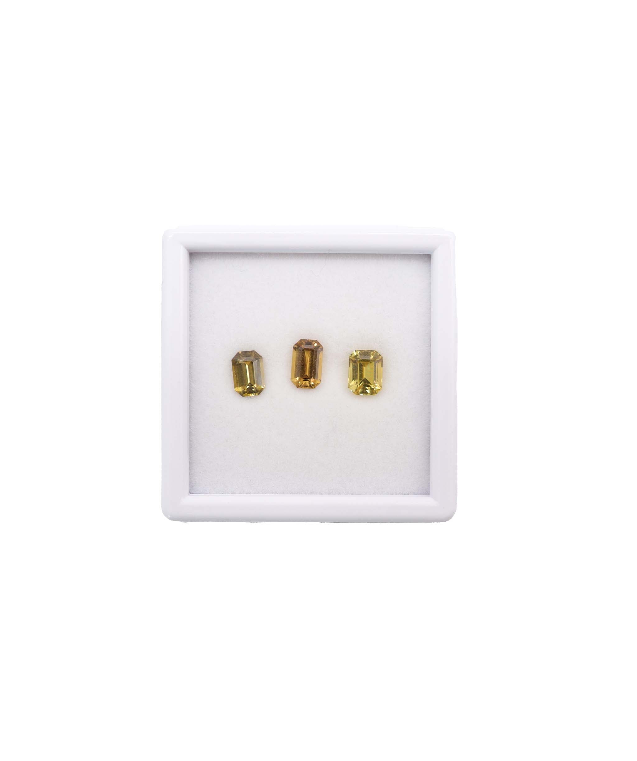 Luxury Promise 2.82ct "Gold" Chrysoberyl Set 3 Emerald cut stonesDXBD0561