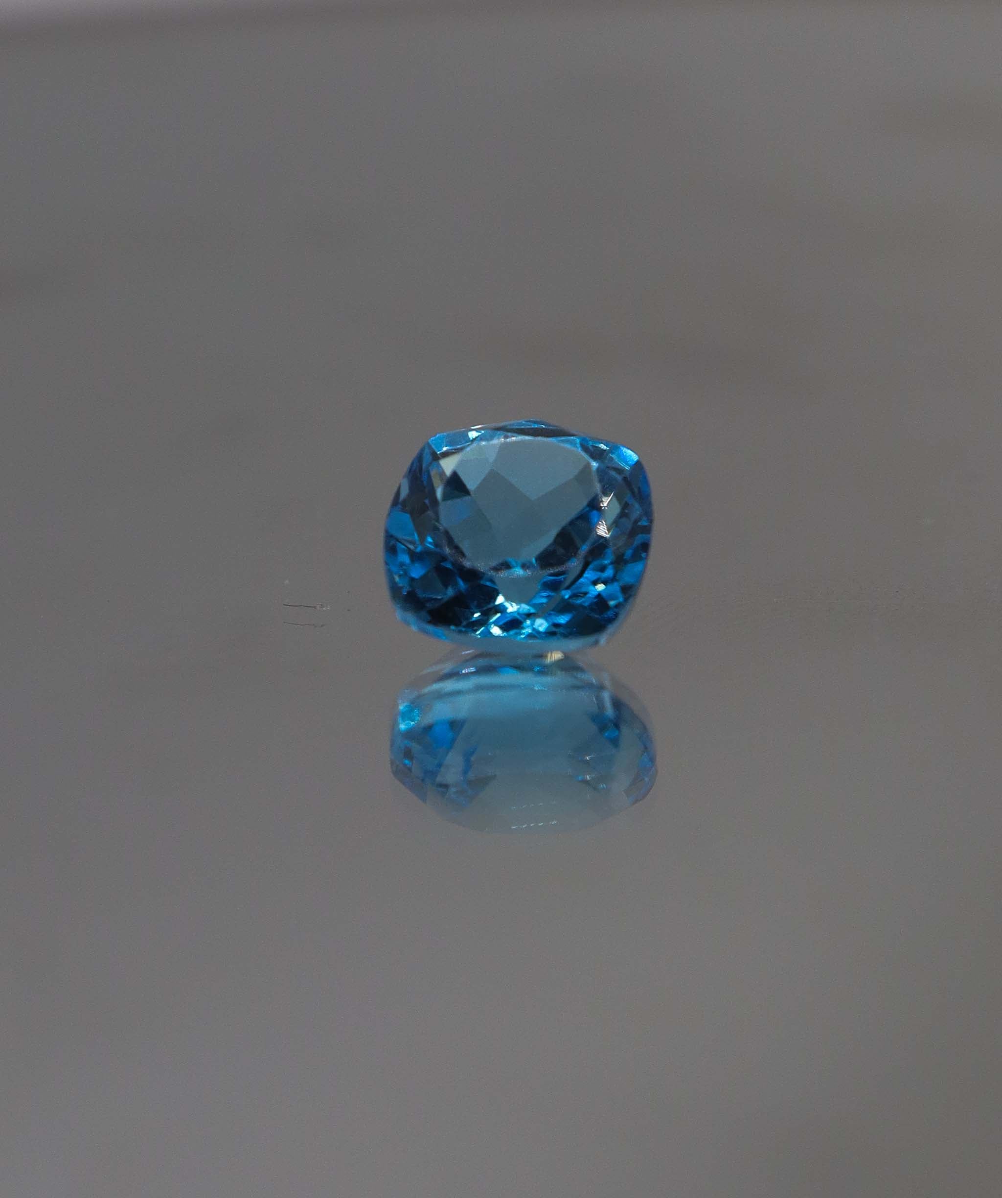 Luxury Promise 2.84ct Swiss Topaz 19 DXBS5157