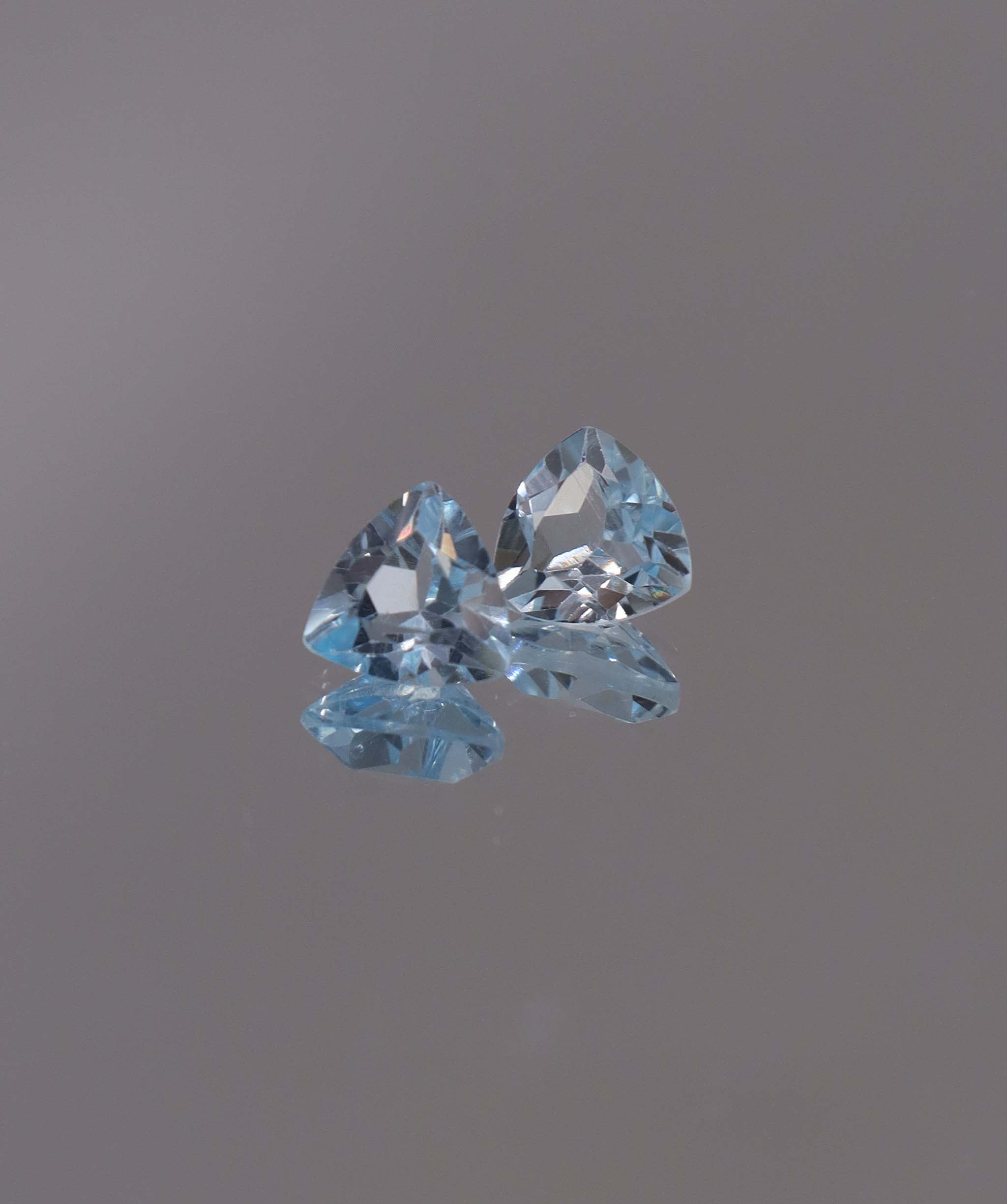 Luxury Promise 2.86ct Sky Blue Topaz Trillion pair DXBCS1225