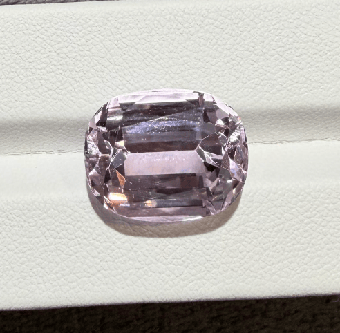 Luxury Promise 21.11ct Lilac pink Kunzite DXBCS4131