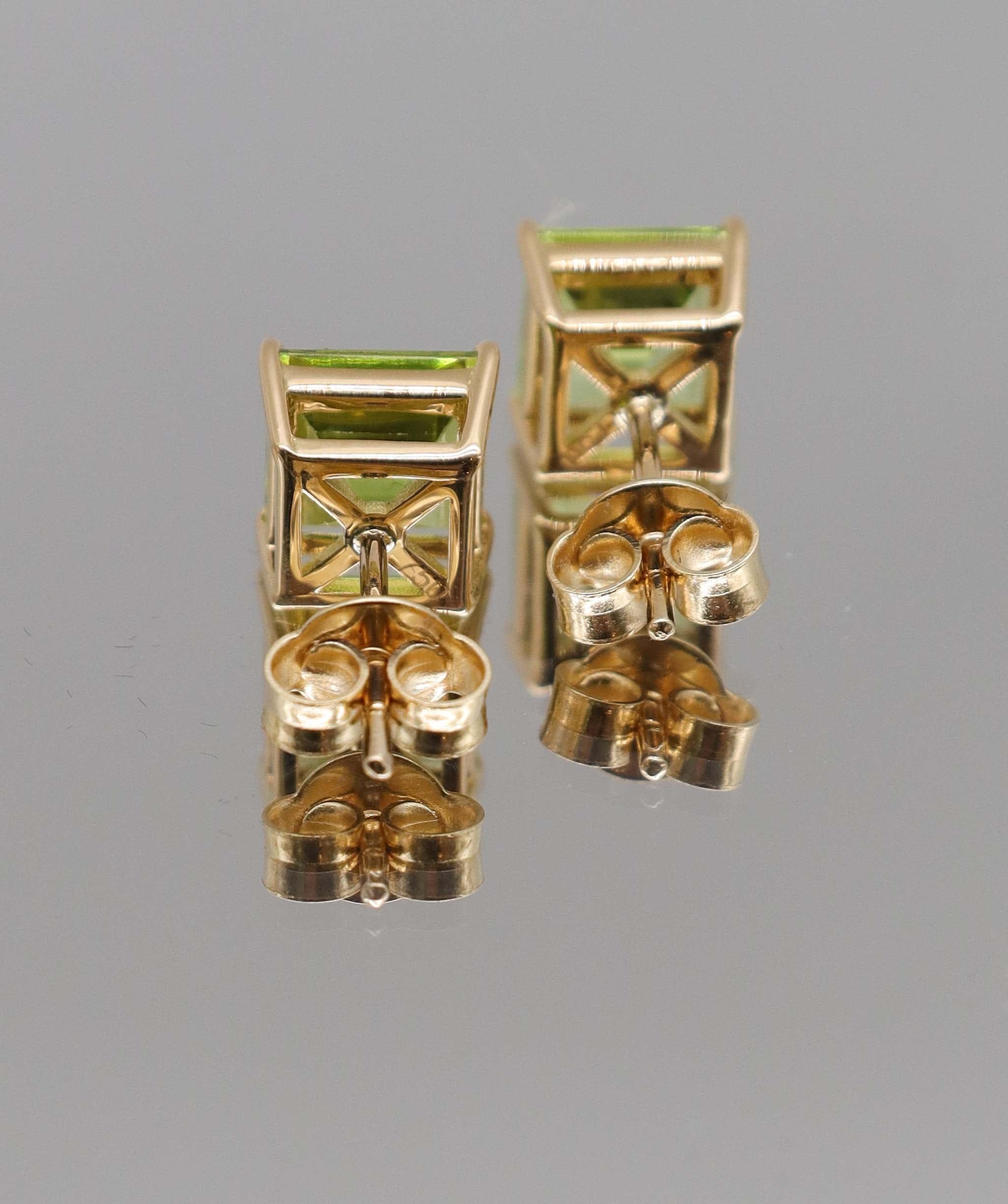 Luxury Promise 3.27ct Peridot Princess cut YG studs DXBS5638