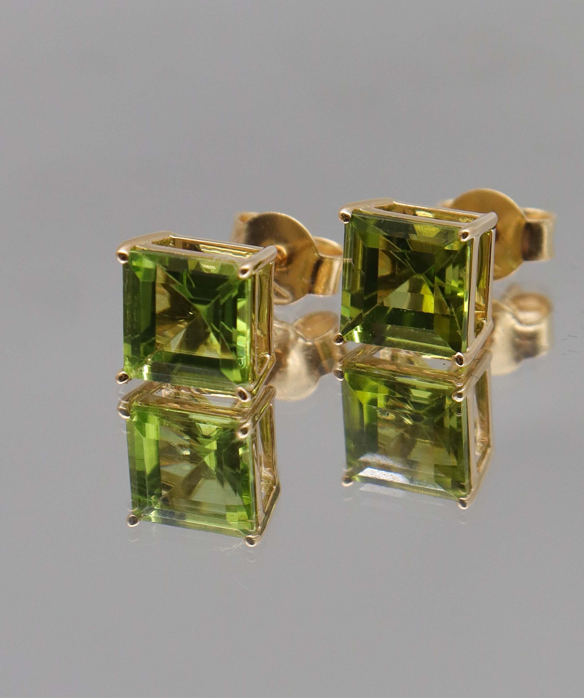 Luxury Promise 3.27ct Peridot Princess cut YG studs DXBS5638