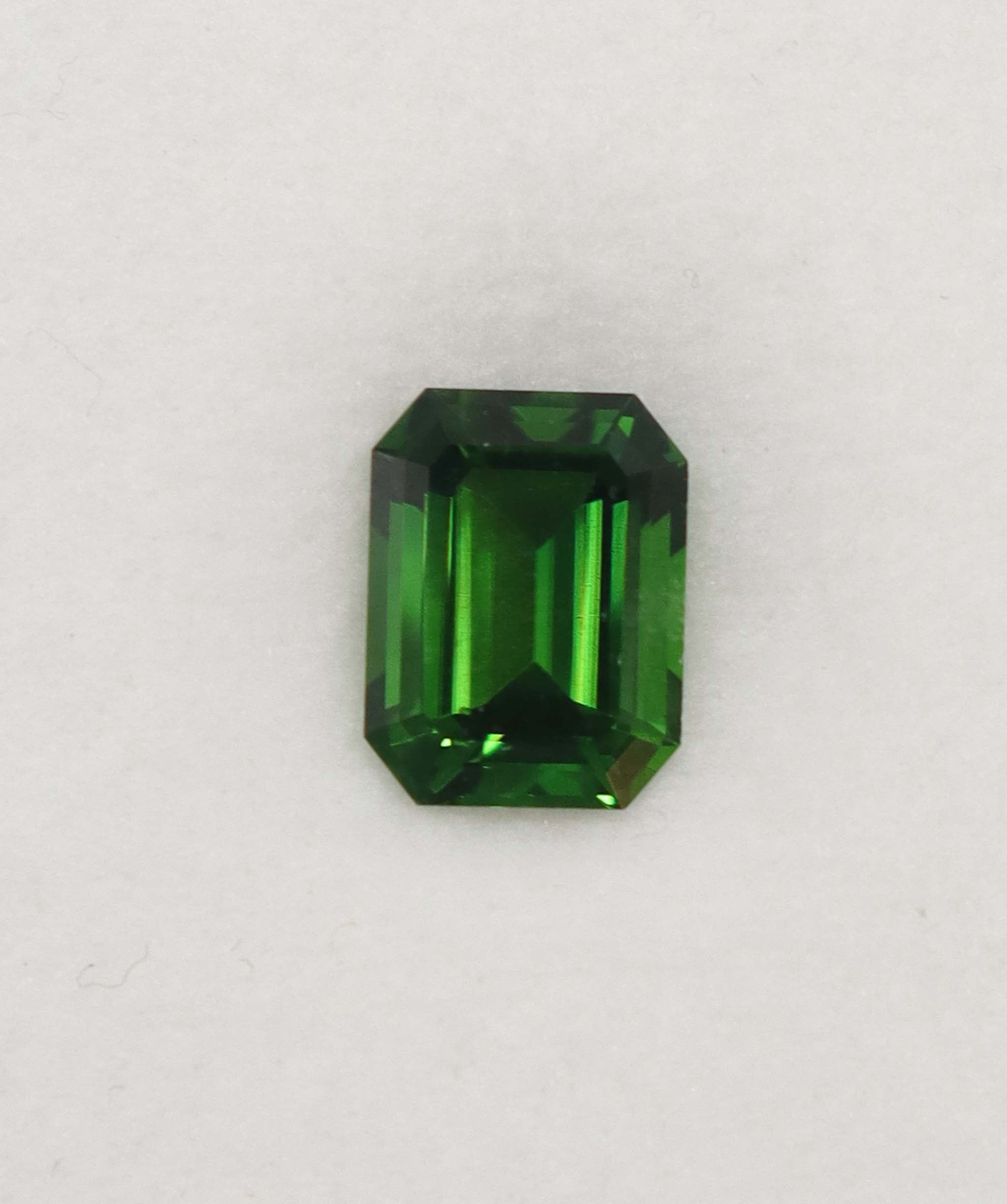 Luxury Promise 3.38 CTNATURAL GREEN TUORMALINE MS 9065