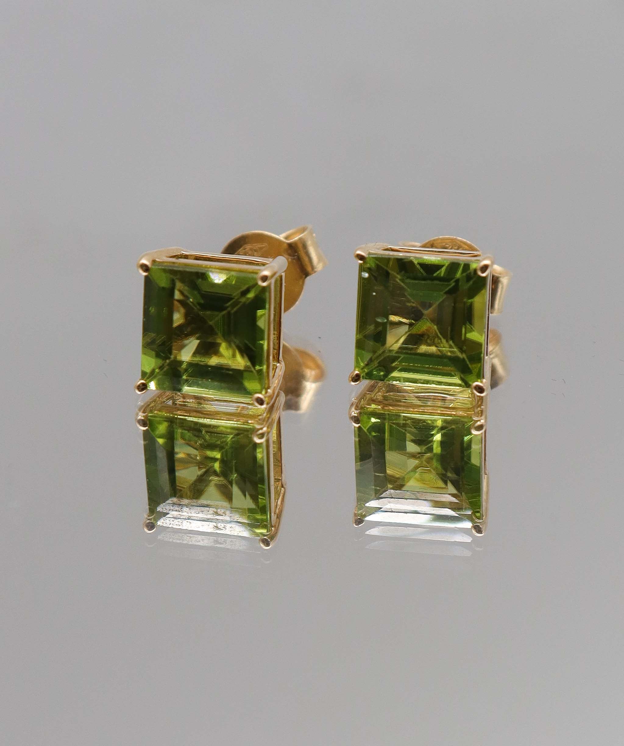 Luxury Promise 3.47ct Peridot Princess cut YG studs DXBS5639