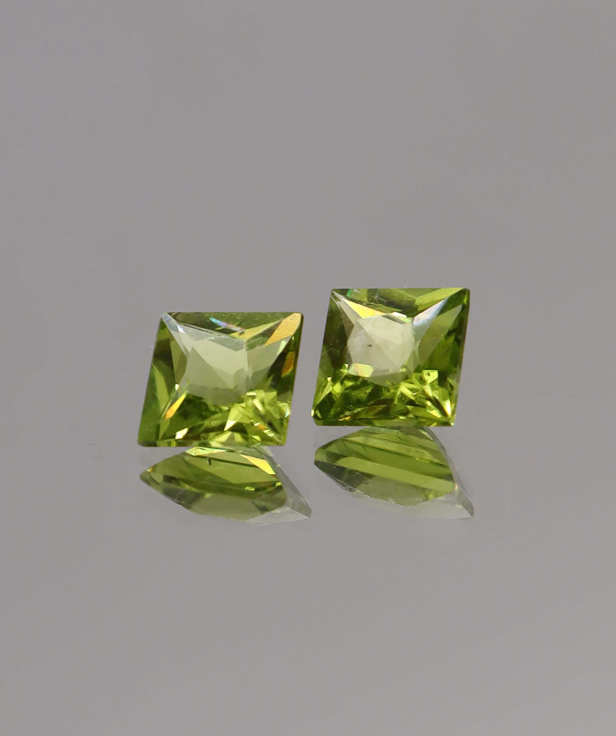 Luxury Promise 3.48ct Peridot PAIR Princess DXBCS0069