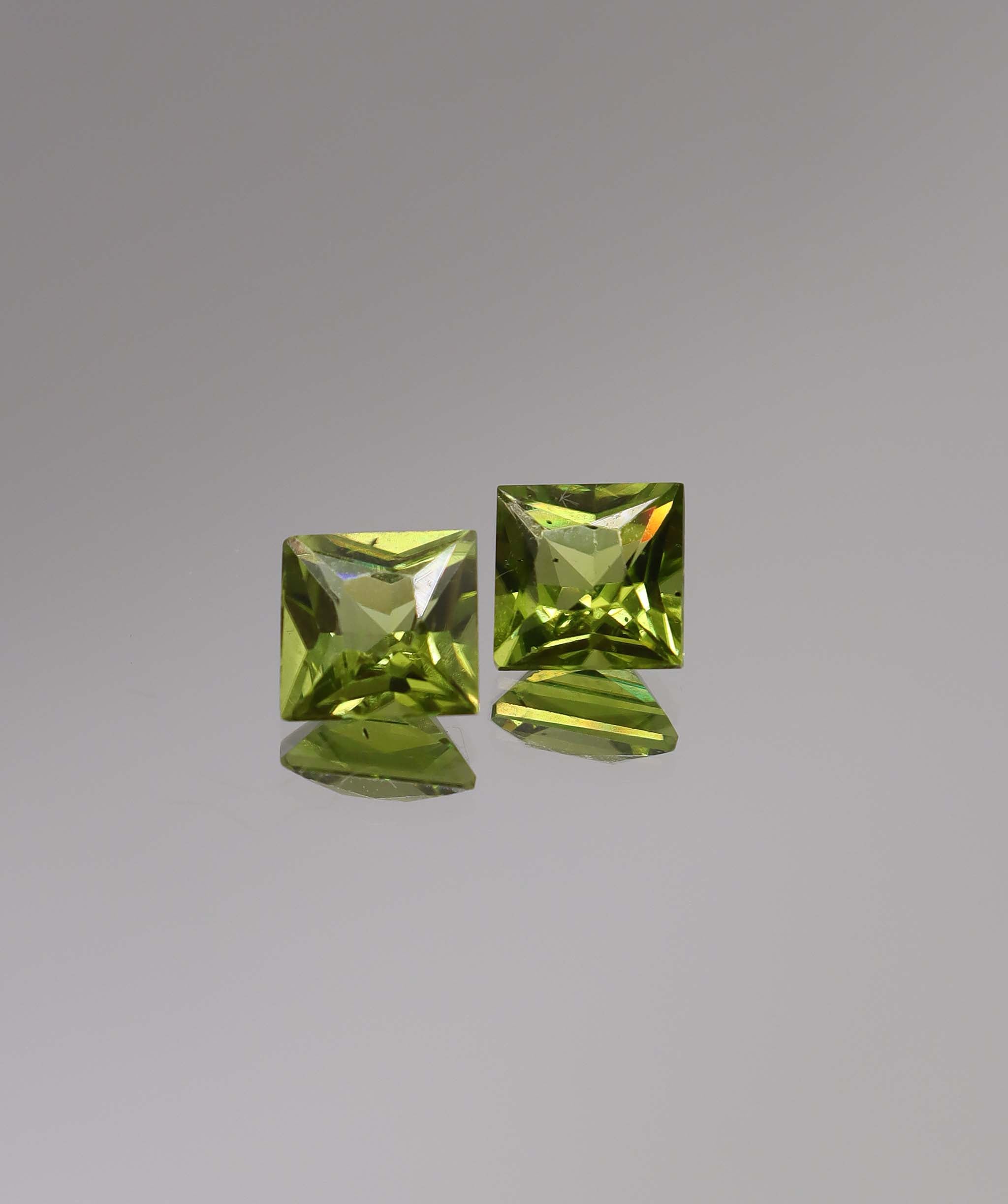 Luxury Promise 3.48ct Peridot PAIR Princess DXBCS0069