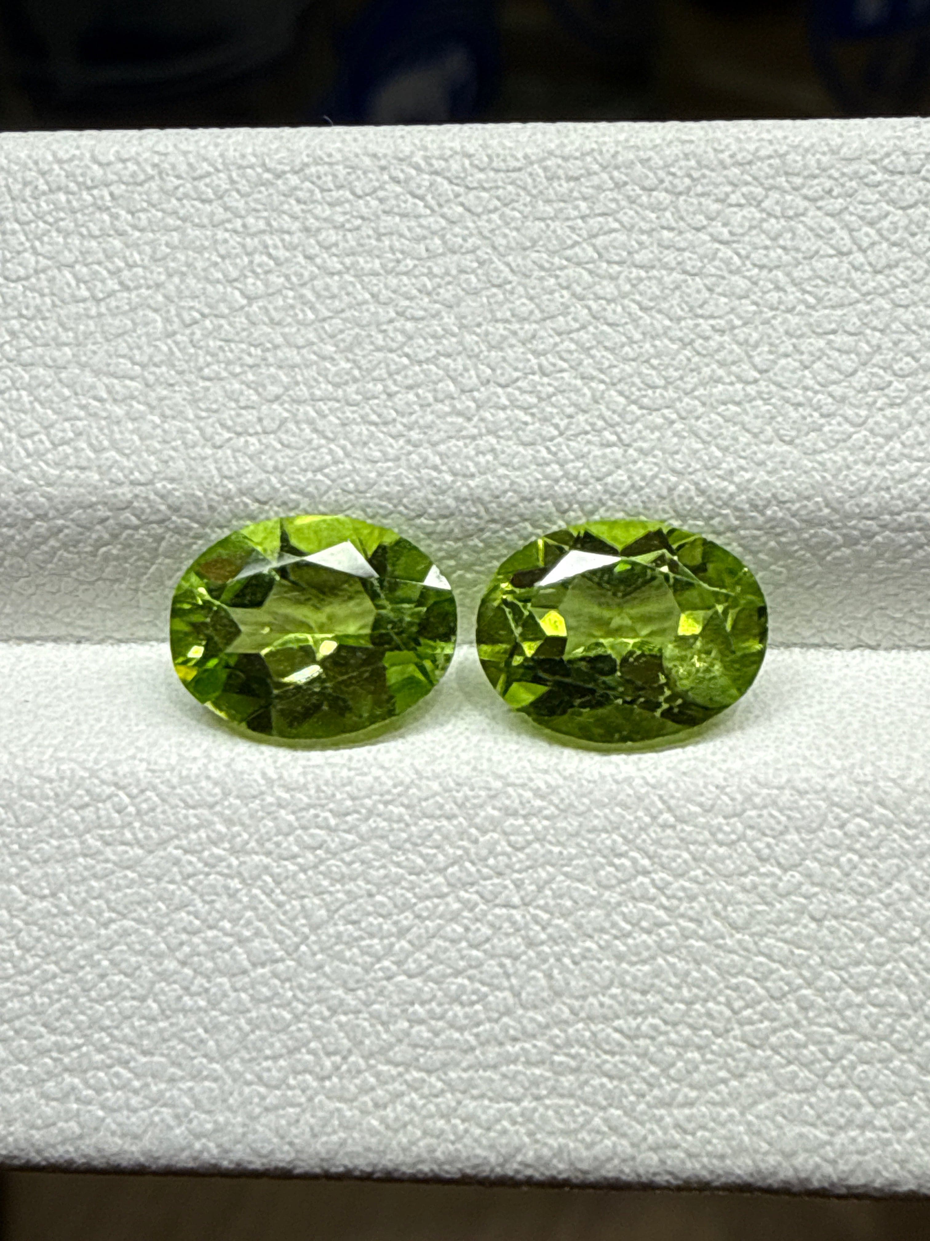 Luxury Promise 3.54ct Peridot PAIR Oval DXBCS0064