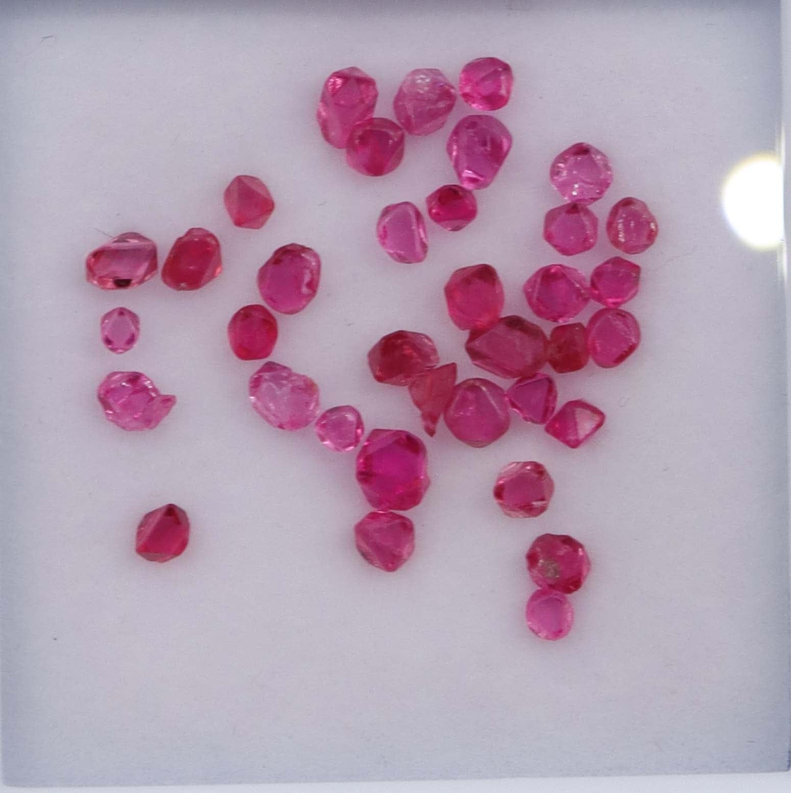 Luxury Promise 3.86ct Jedi Neon Pink Spinel Rough Crystals (35pcs) DXBCS2208