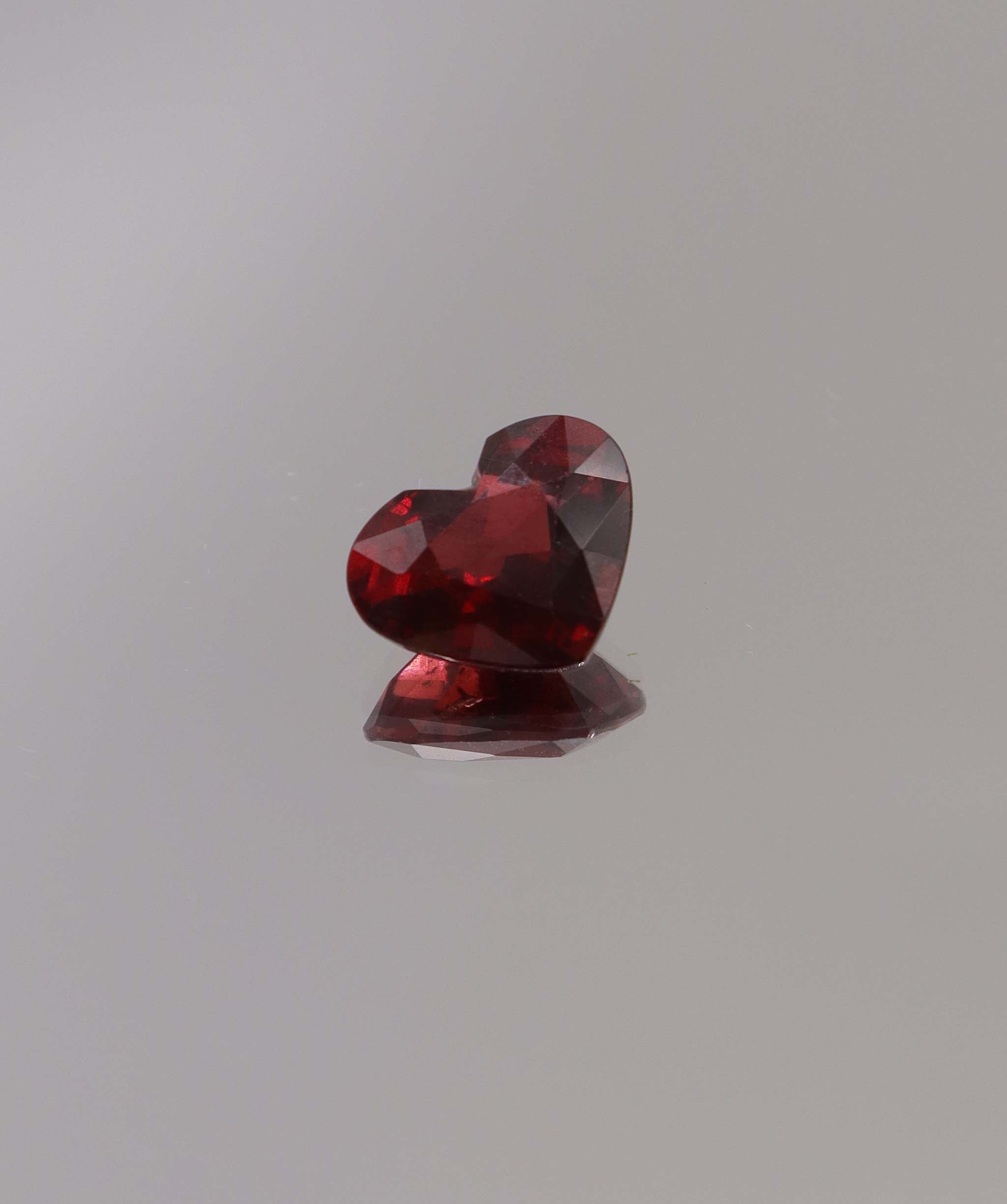 Luxury Promise 4.04ct Garnet Heart  DXBCS1232