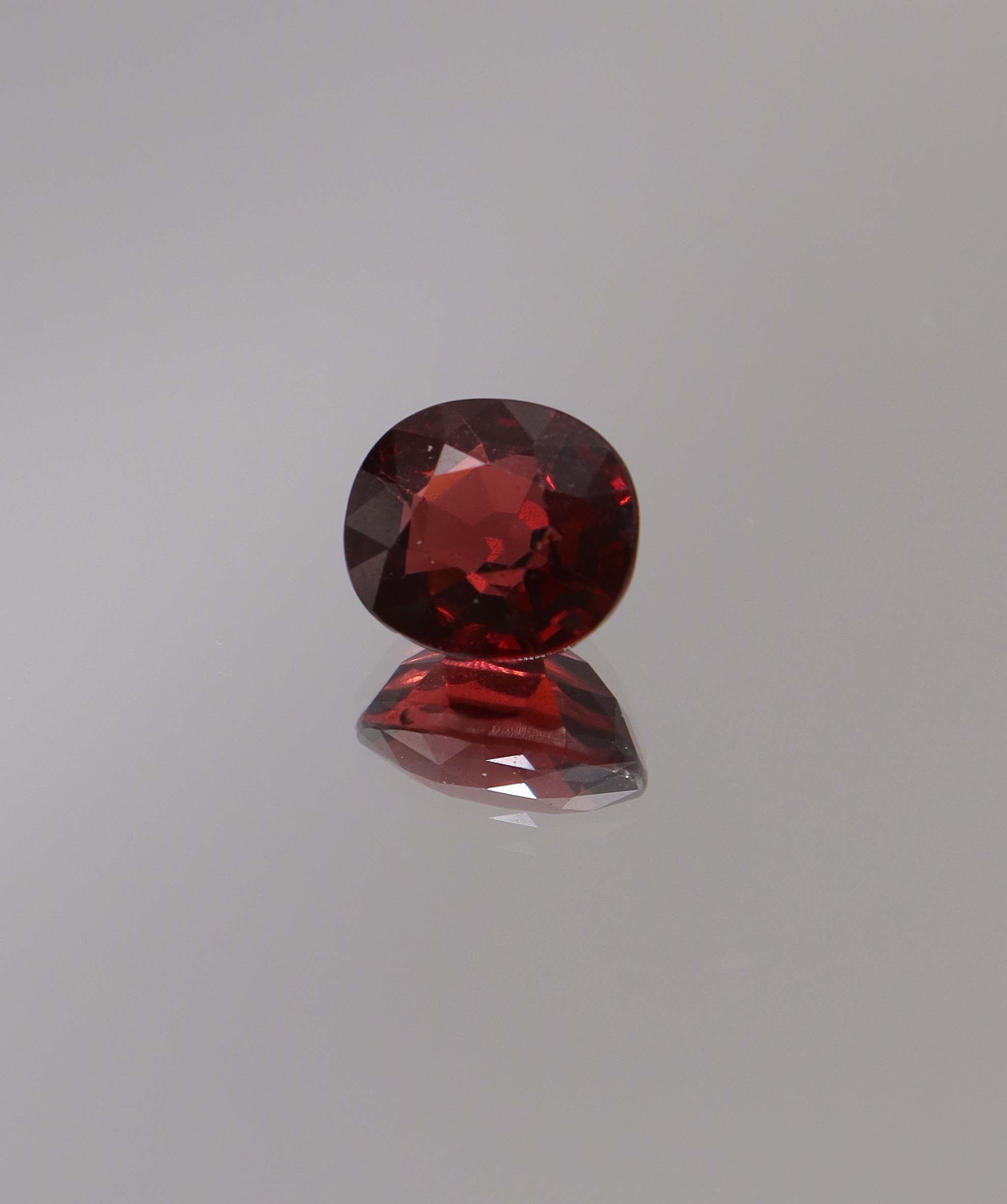 Luxury Promise 4.04ct Garnet Oval  DXBCS1235