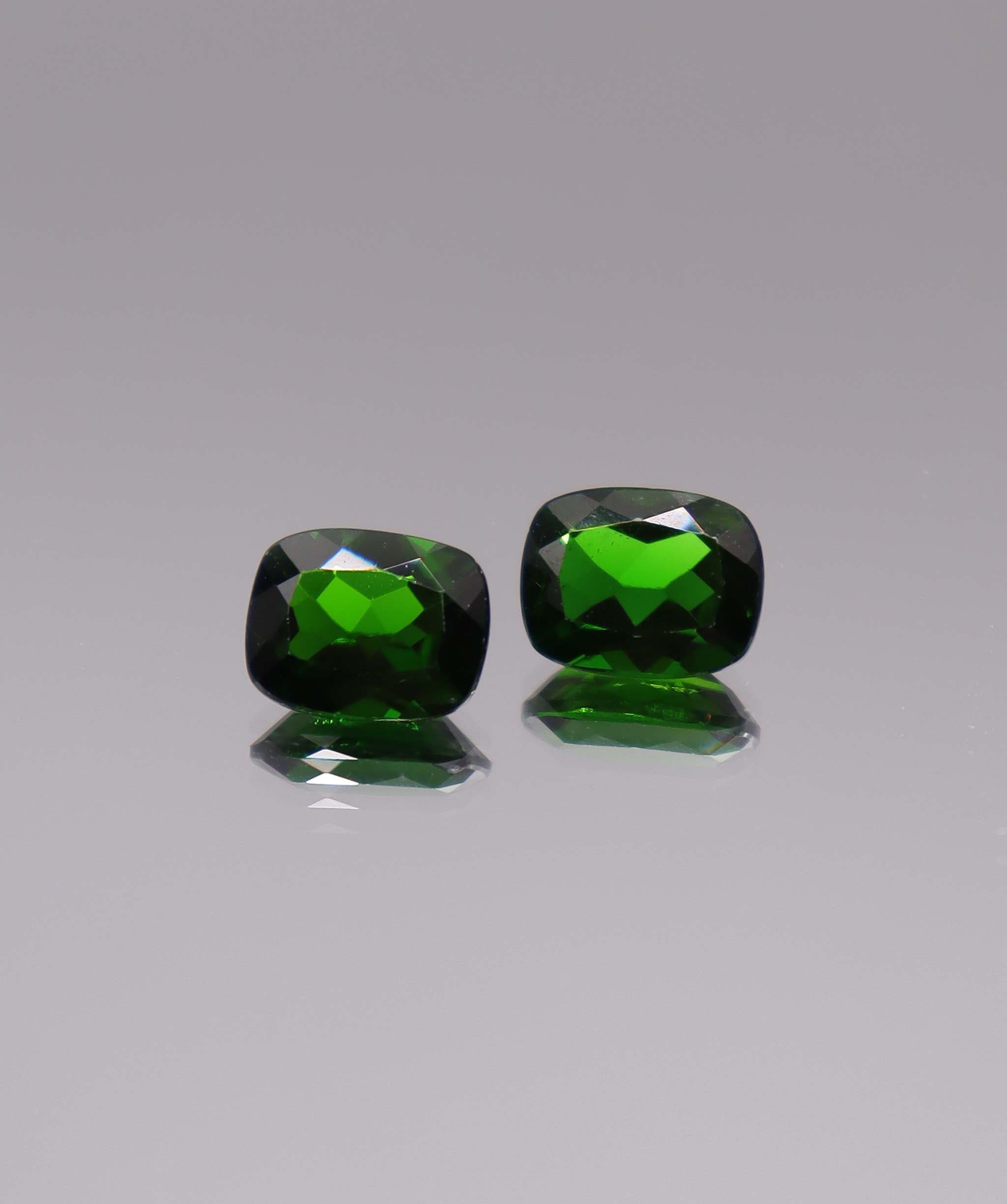 Luxury Promise 4.53ct Chrome Diopside Cushion pair DXBCS3225