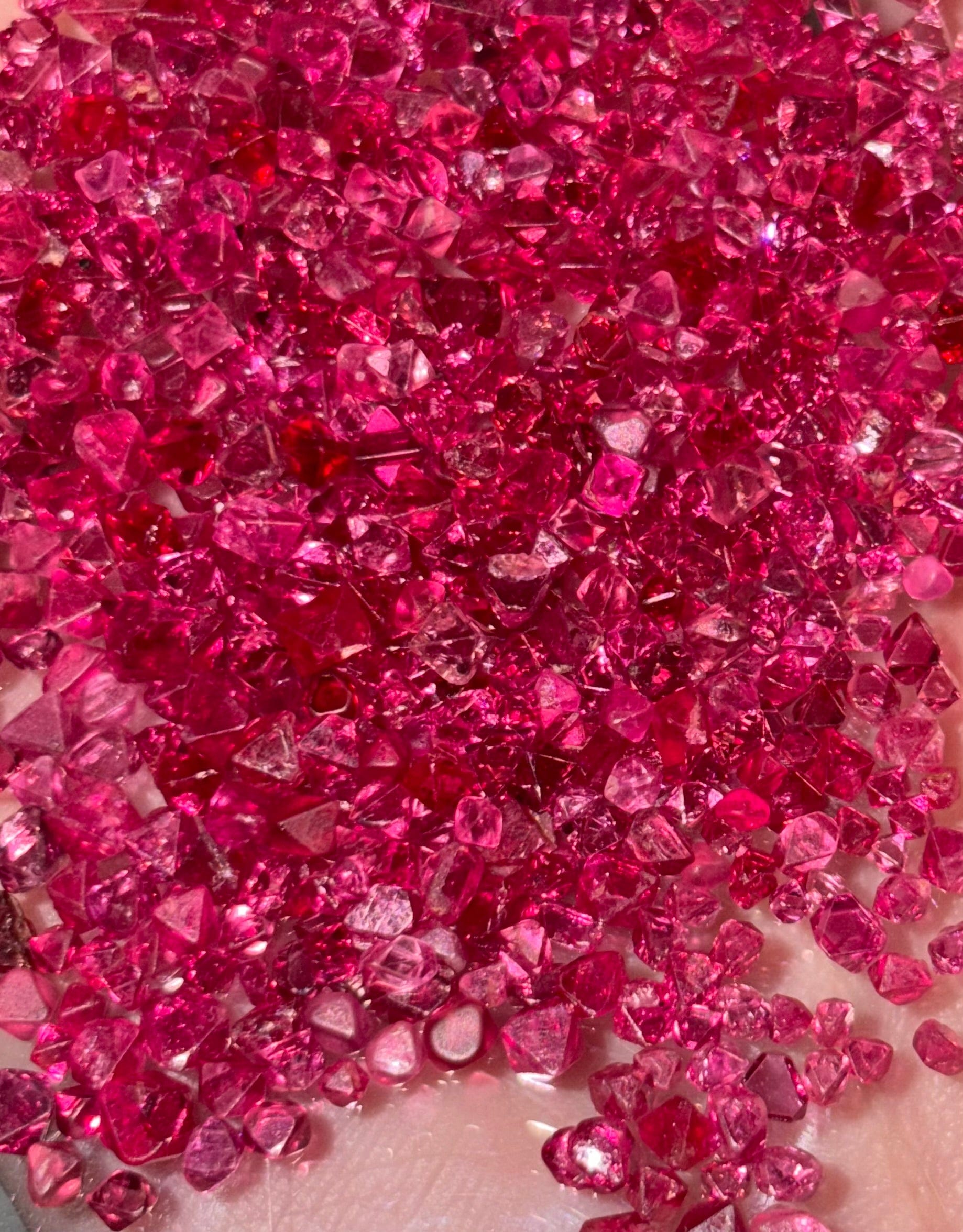 Luxury Promise 4.57ct Jedi Neon Pink Spinel Rough Crystals (40pcs) DXBS5738