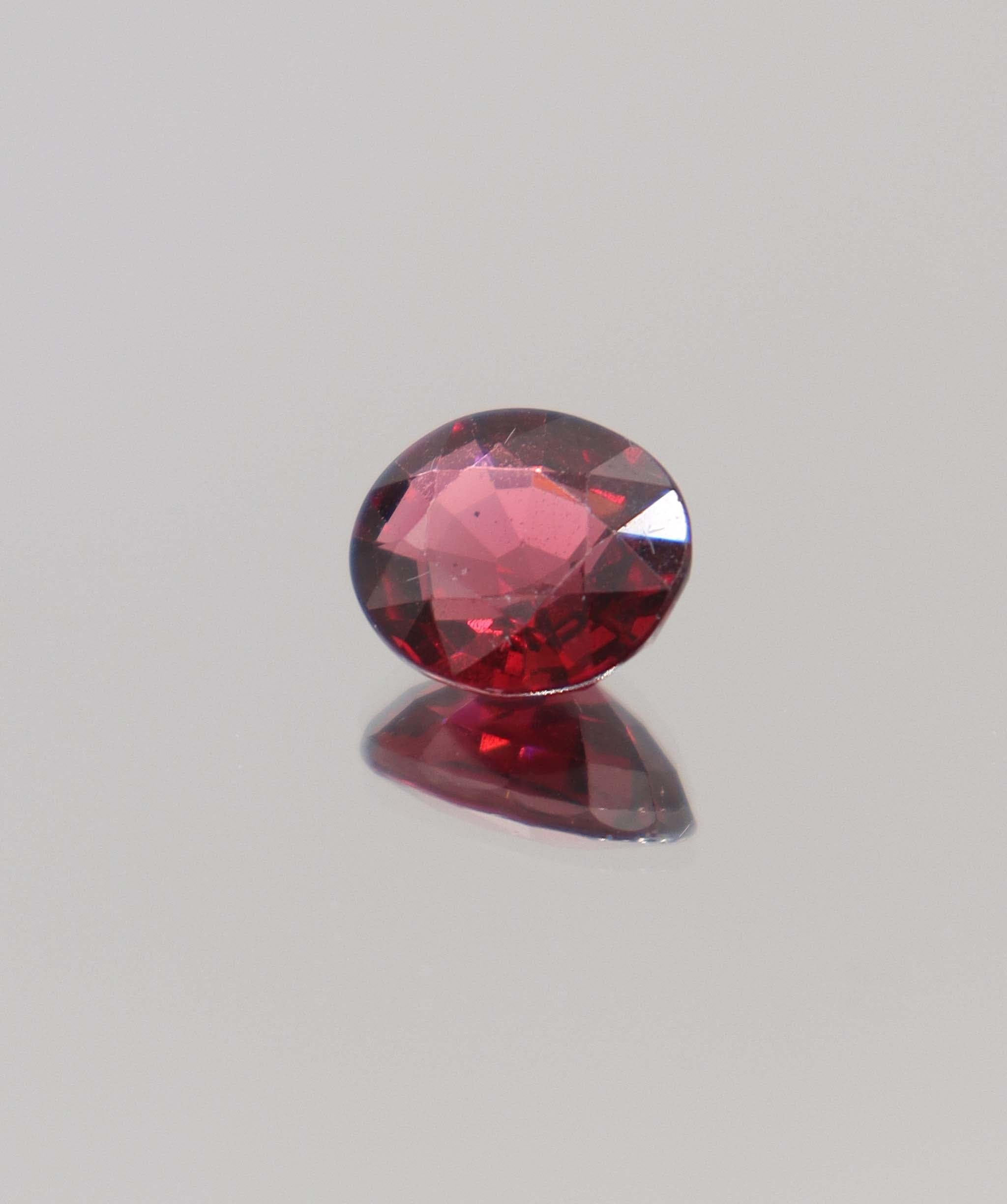 Luxury Promise 4.57ct Rhodolite DXBCS0388