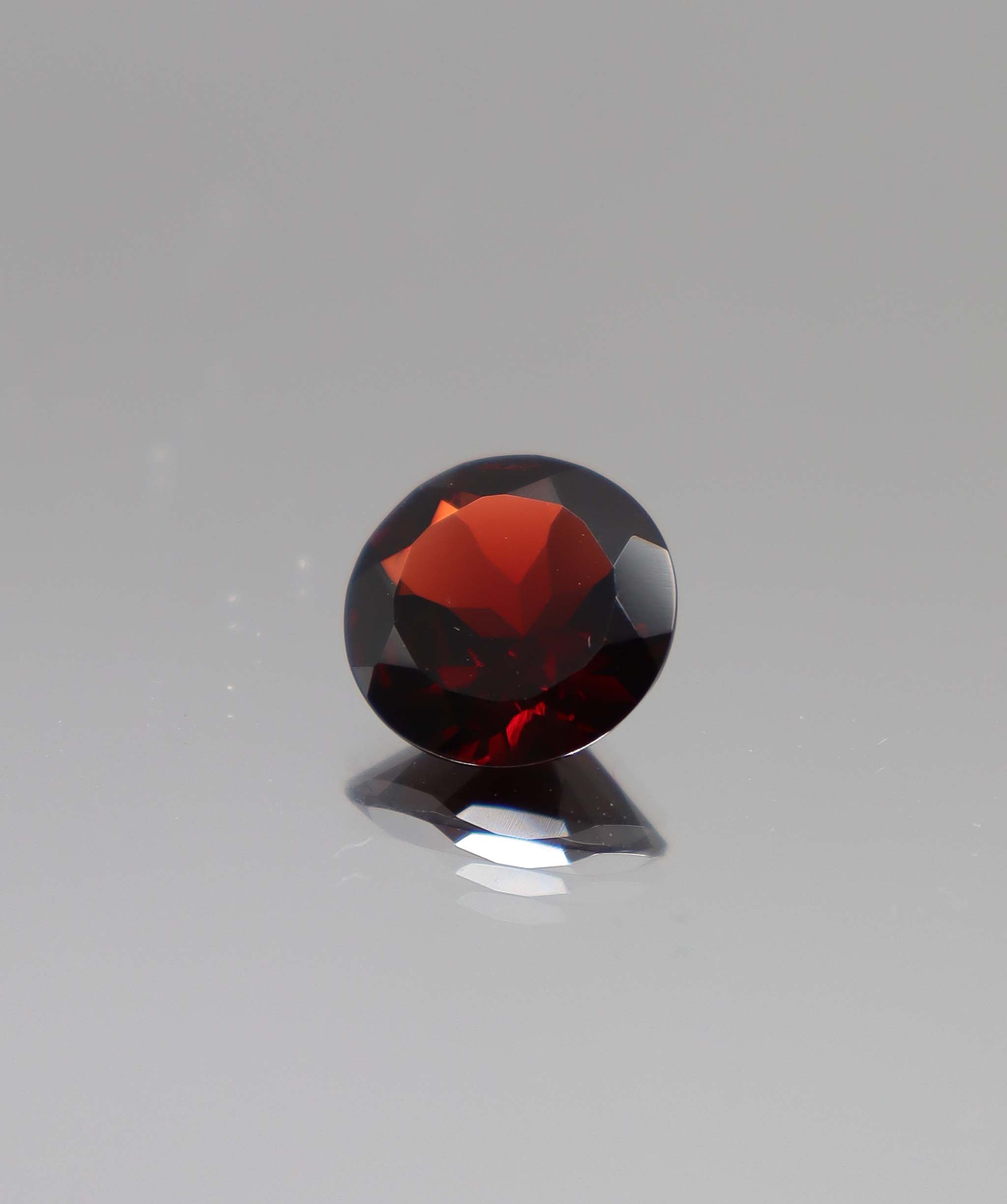 Luxury Promise 4.85ct Red Garnet Round DXBCS2863