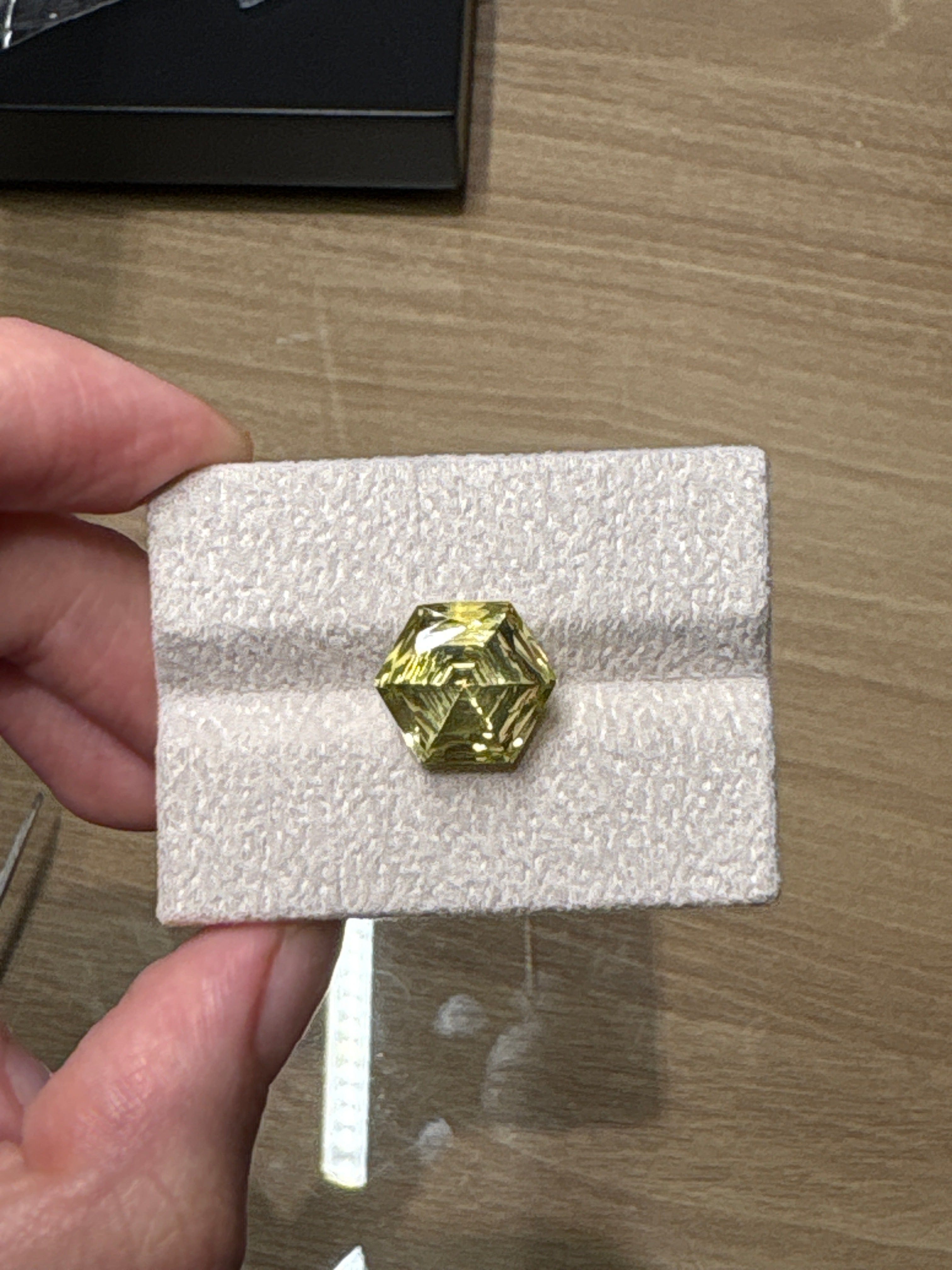 Luxury Promise 4.95ct Lemon Amethyst DXBCS0131