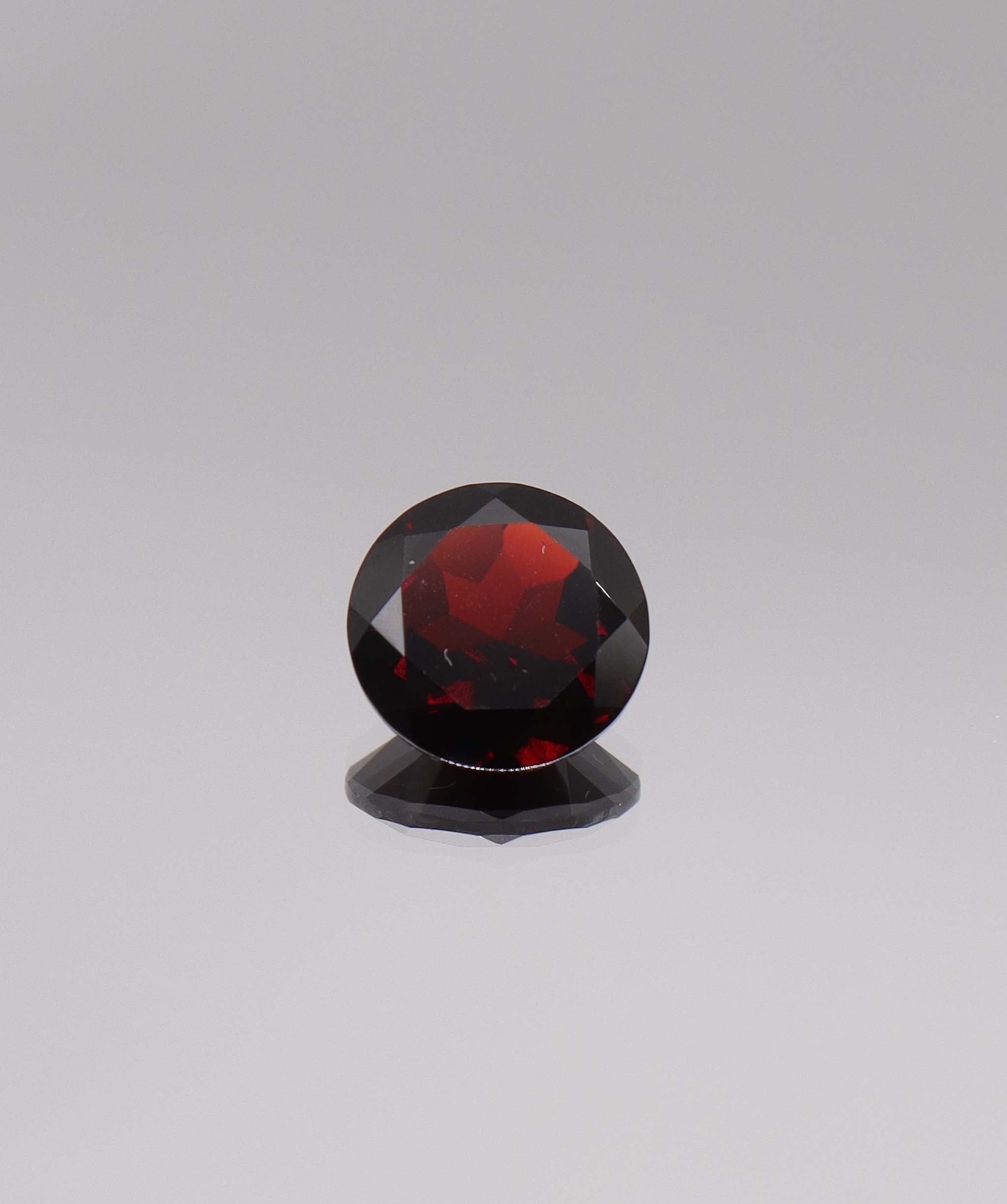 Luxury Promise 5.00ct Red Garnet Round DXBCS2864