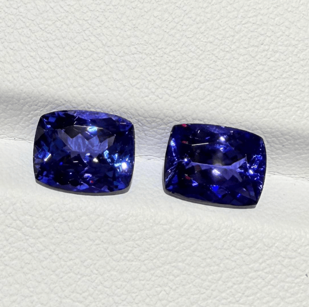 Luxury Promise 5.04ct Tanzanite cushion pair (top color)  DXBCS4157