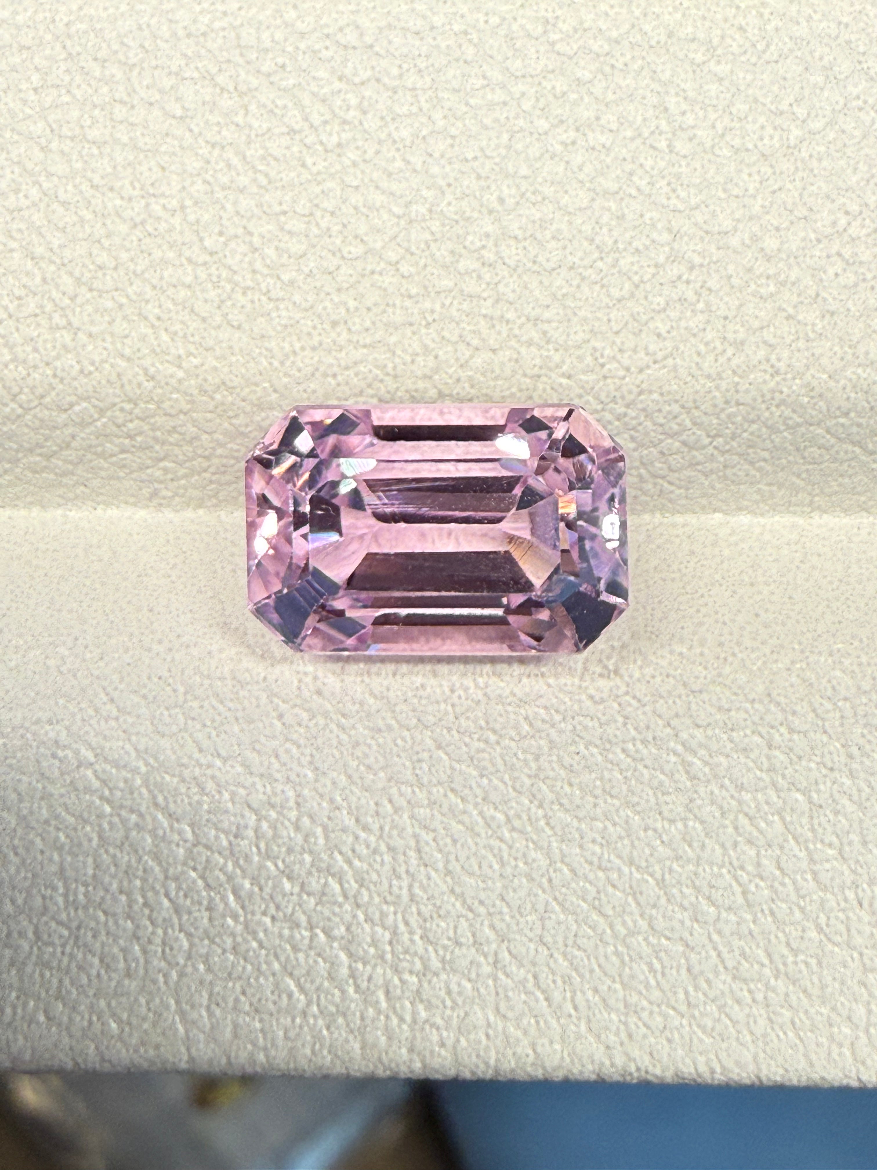 Luxury Promise 5.22ct Kunzite Emerald DXBCS0112