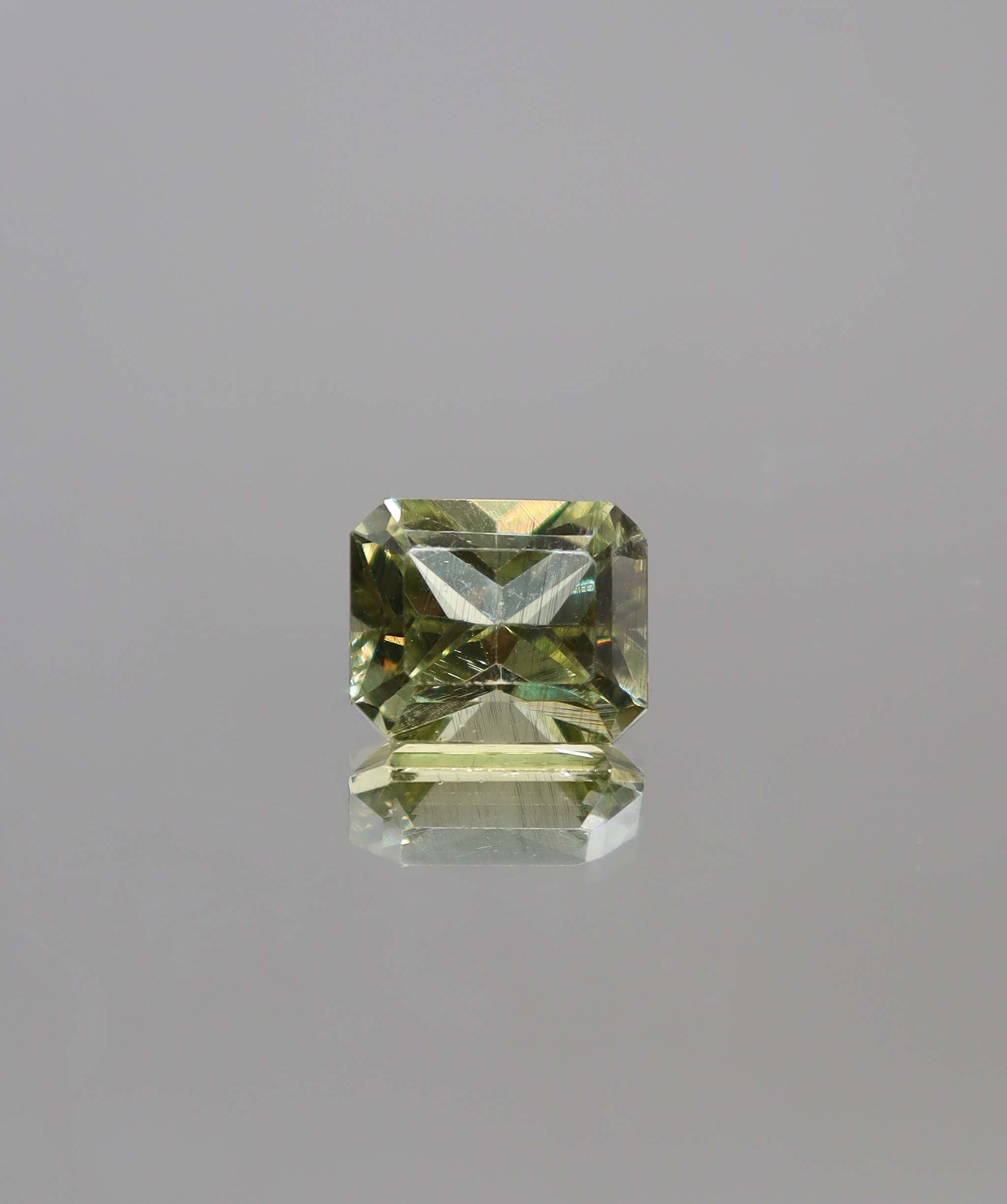 Luxury Promise 5.35ct Green Apatite Radiant DXBCS2413