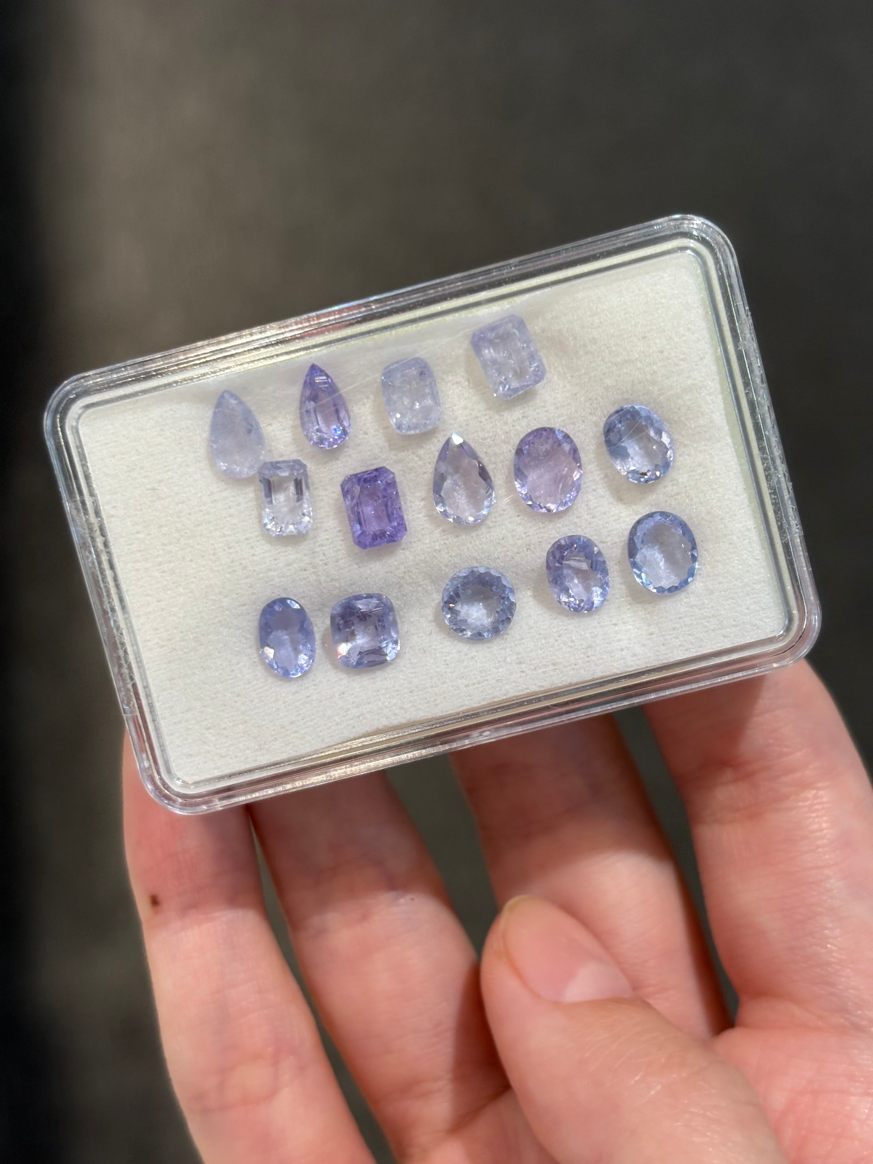 Luxury Promise 7.63ct Hackmanite Lot 14pcs DXBCS4679