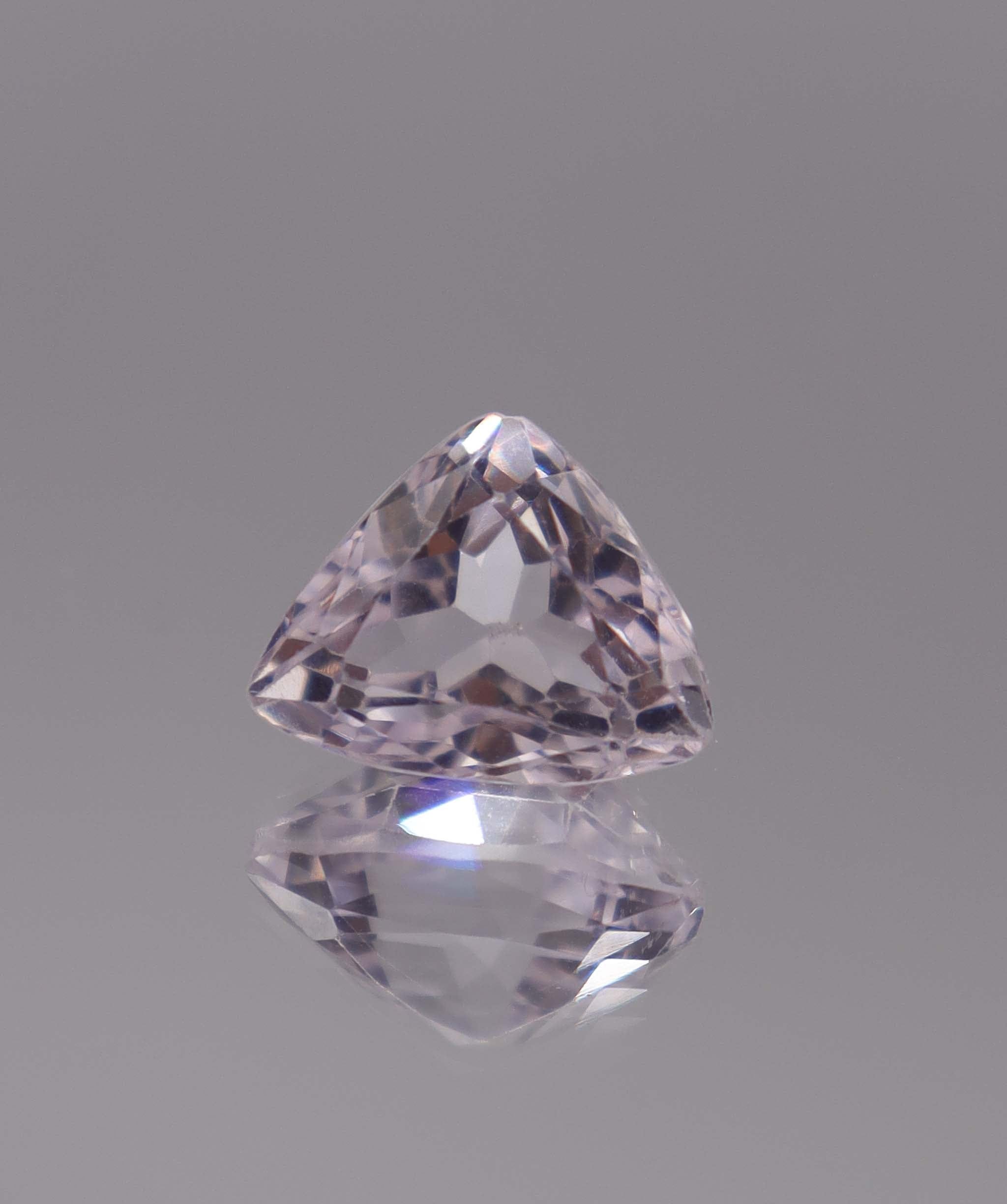 Luxury Promise 8.19ct Kunzite Trillion DXBCS3221