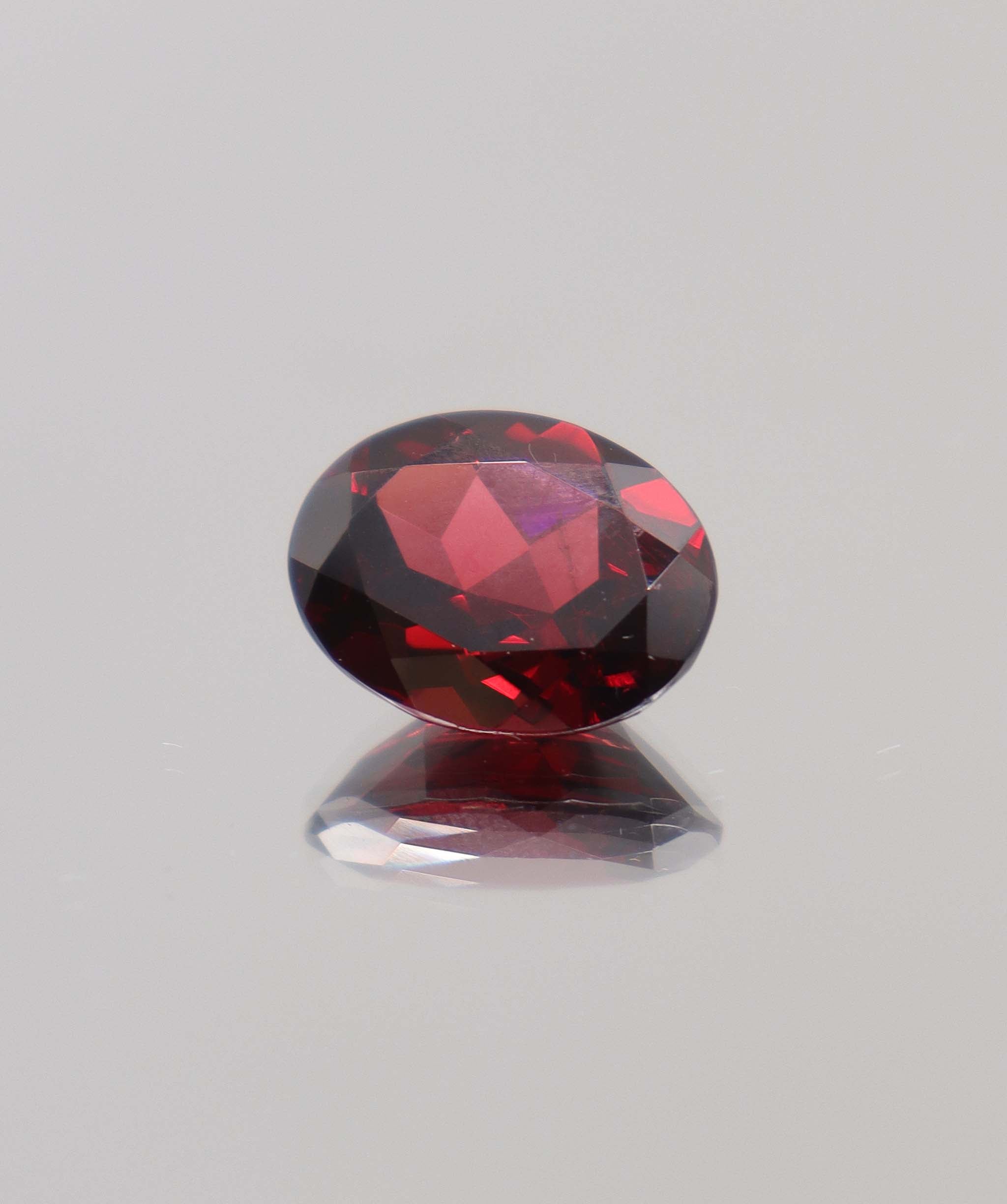 Luxury Promise 8.42ct Almandine Oval DXBCS0399