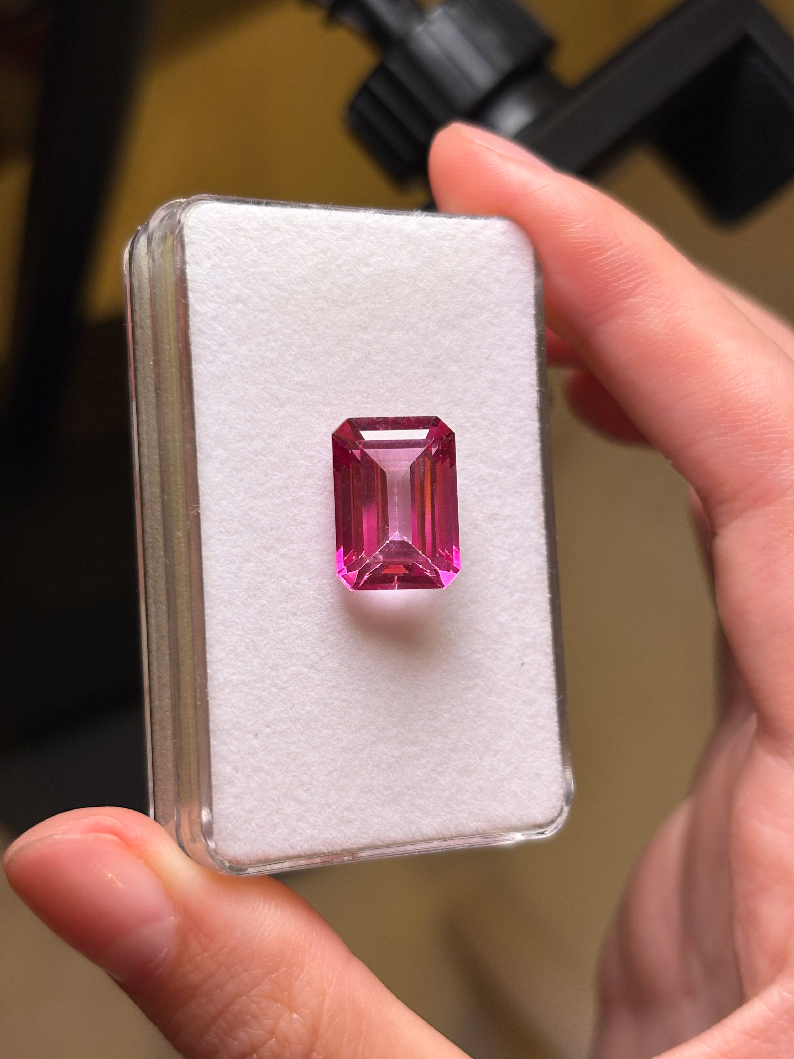 Luxury Promise 9.90ct HOT PINK TOPAZ EMERALD CUT DXBCS2767