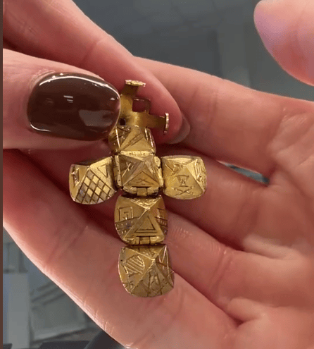 LUXURY PROMISE 9ct masonic Orb pendant AKC0709