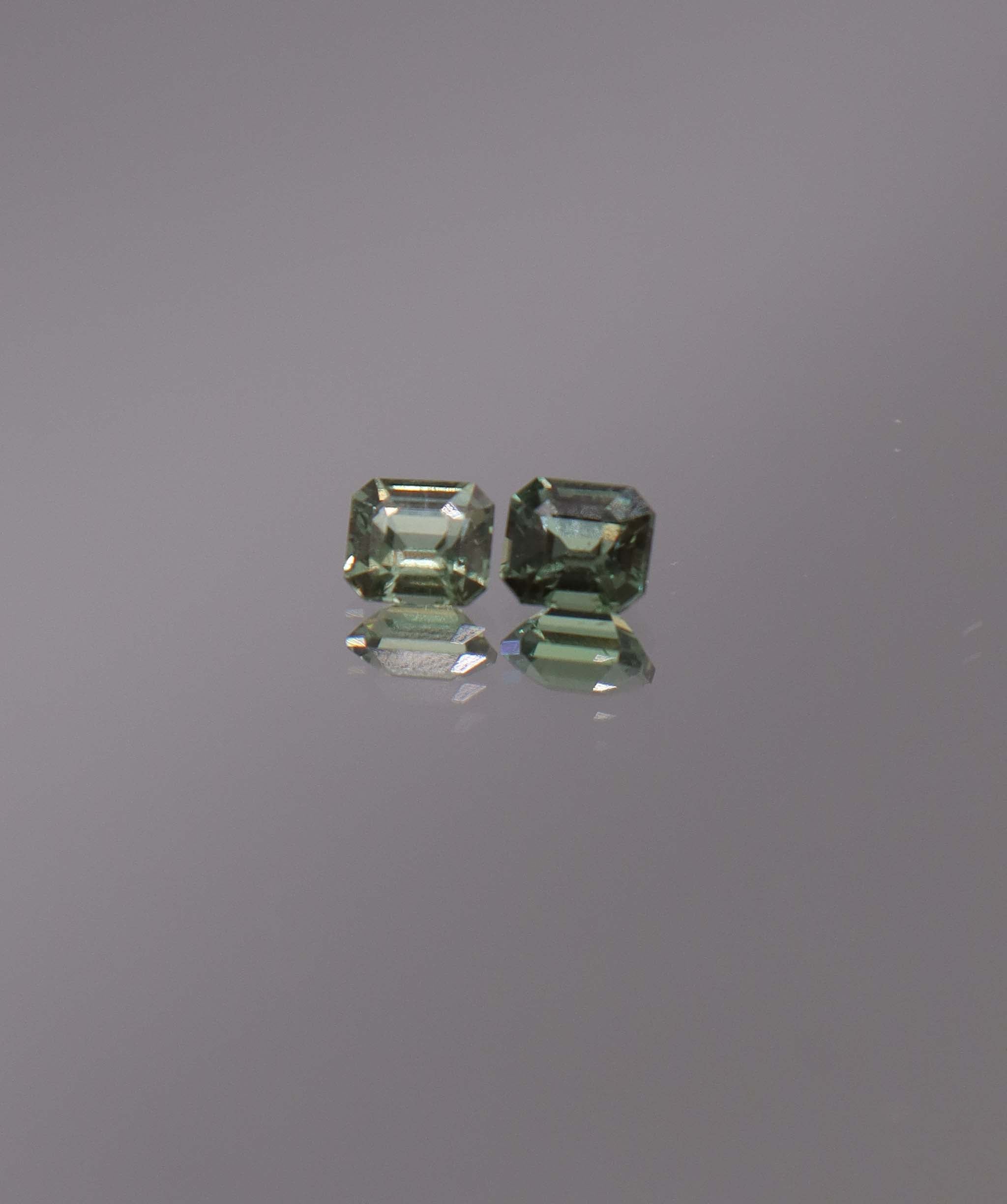 Luxury Promise Alexandrite PAIR 0.97 CT PAIR DXBCS1318