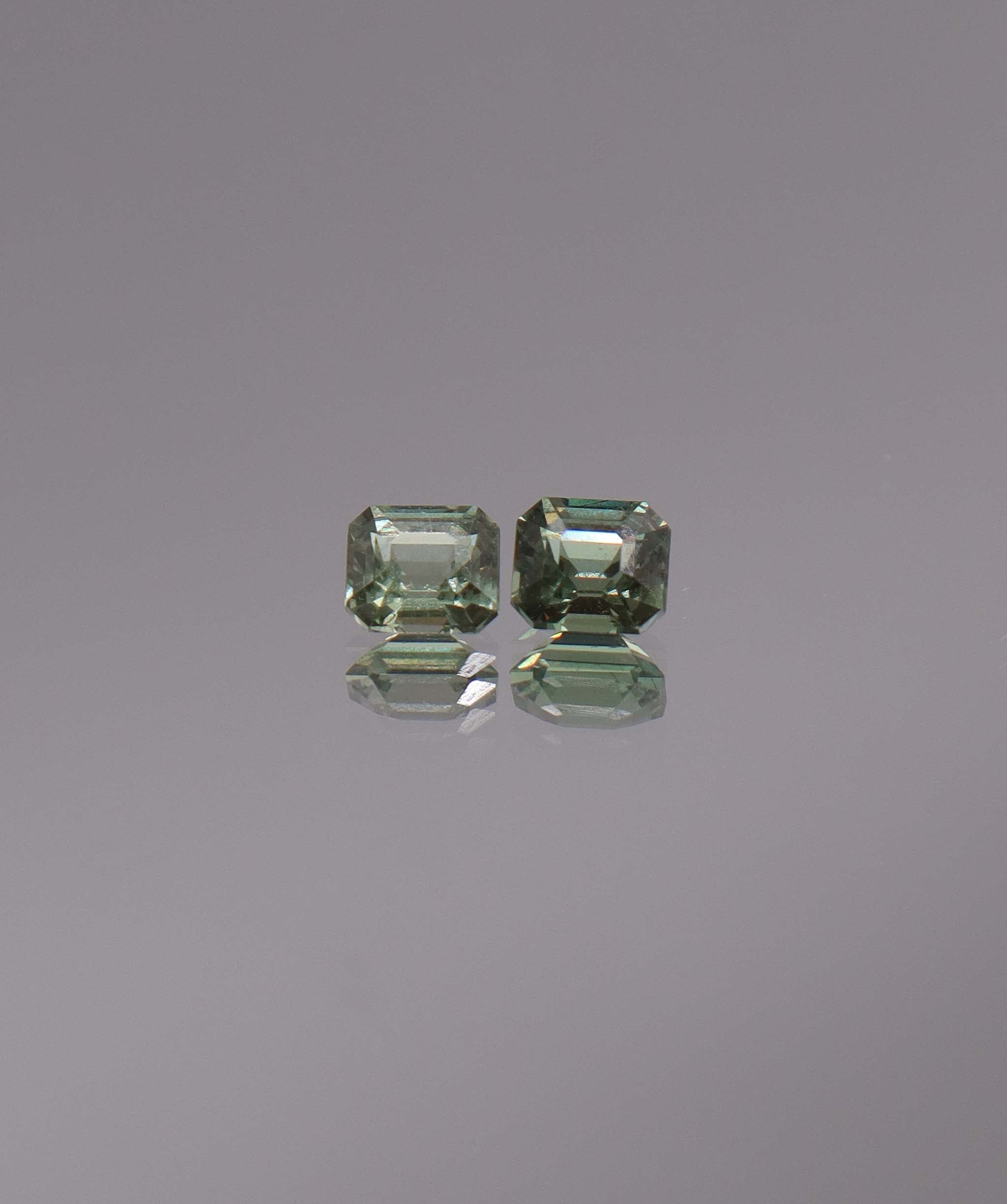 Luxury Promise Alexandrite PAIR 0.97 CT PAIR DXBCS1318