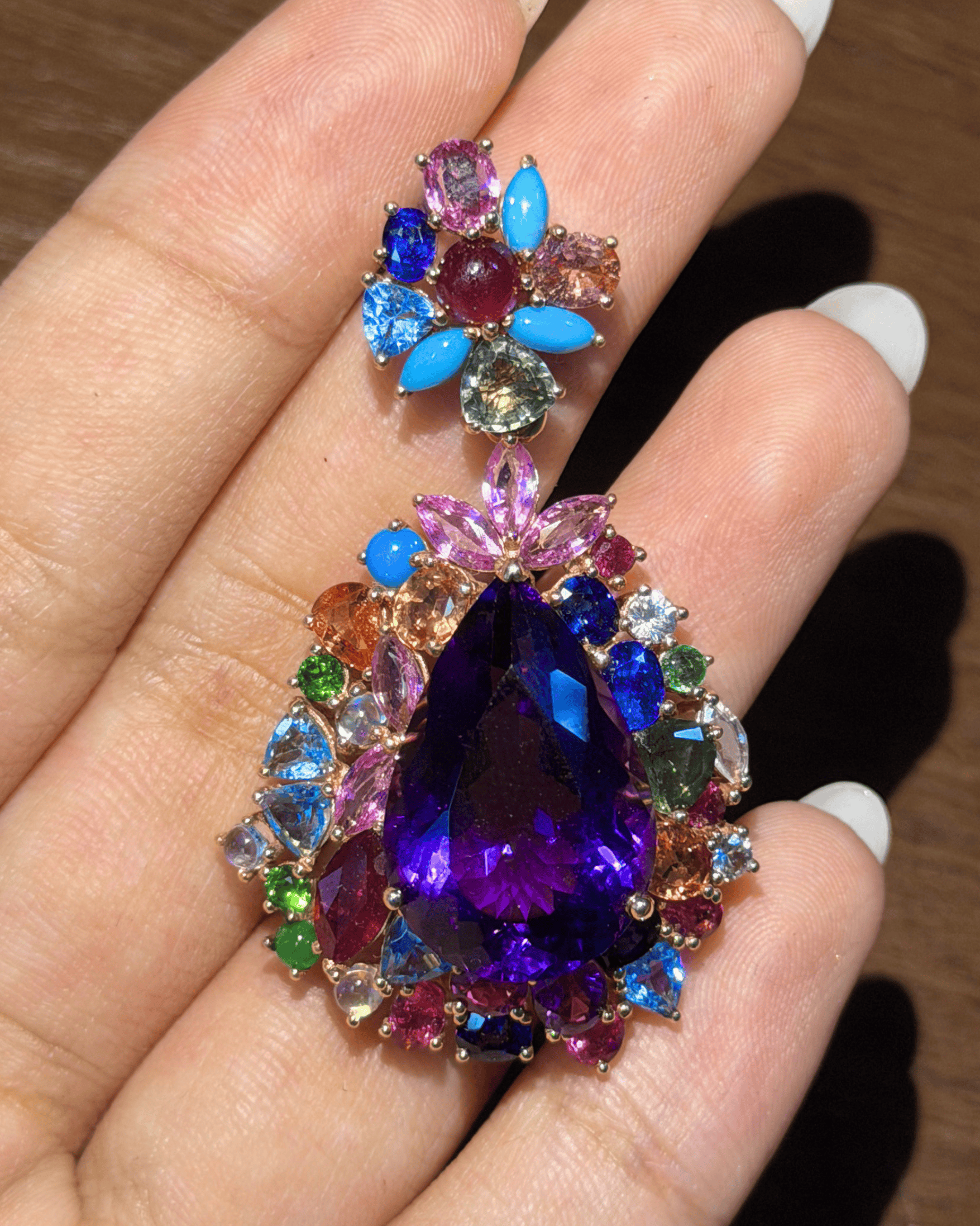 Luxury Promise Amethyst Pendant with Multicolored Gemstone Cluster Halo in 18K / 10.9g, CR14.3ct  6038  JJC0142
