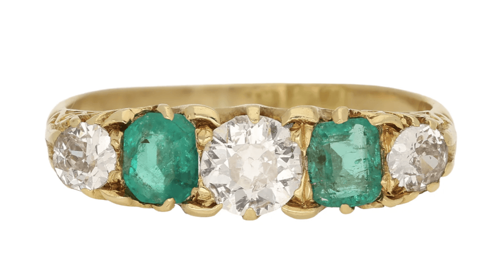 LUXURY PROMISE Antique Emerald and Diamond Five Stone Ring AKC0725