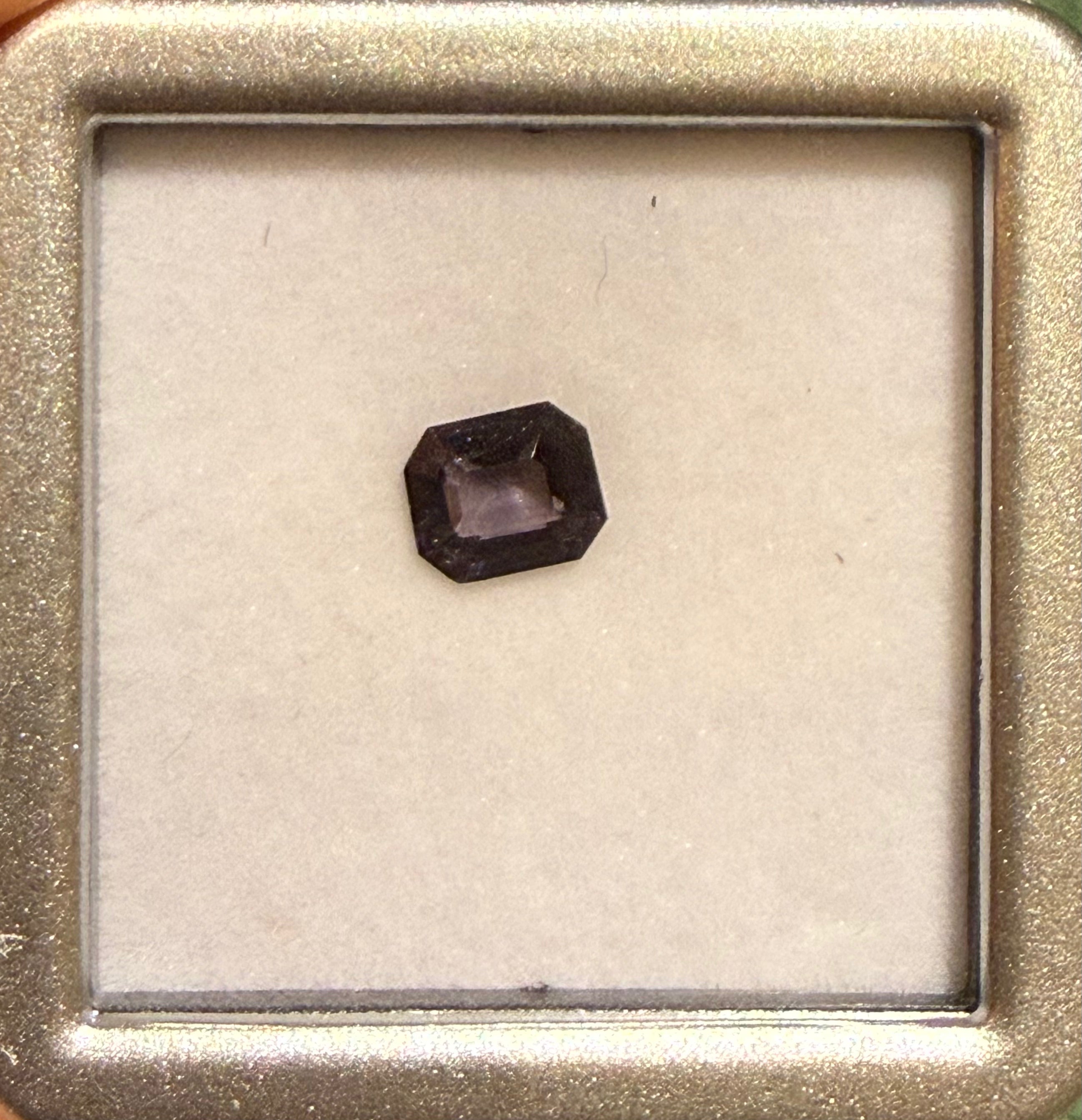 Luxury Promise Burmese Spinel 22 DXBS5541