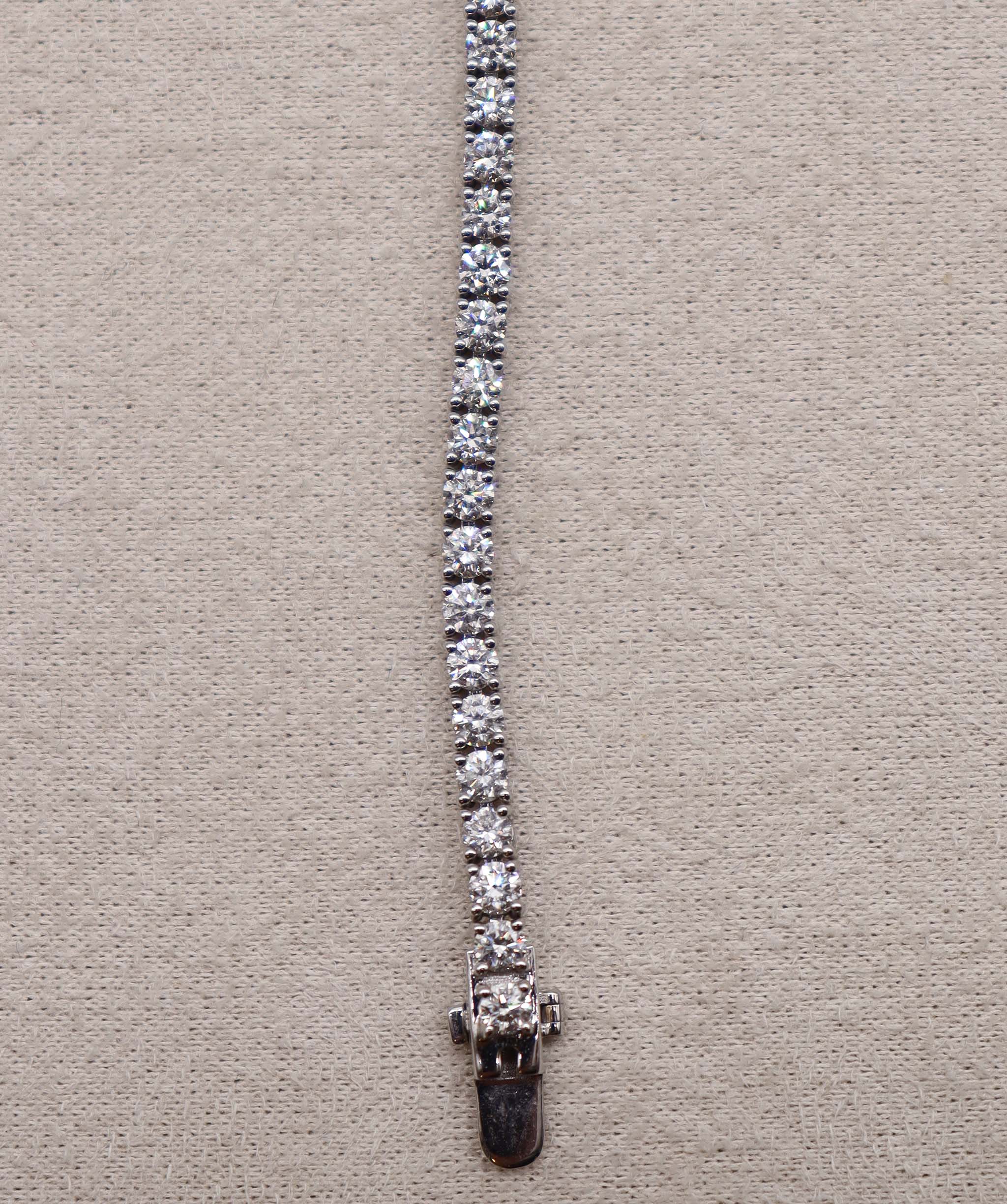 Luxury Promise Classic Tennis Bracelet Diamonds 18k Gold ASC6884