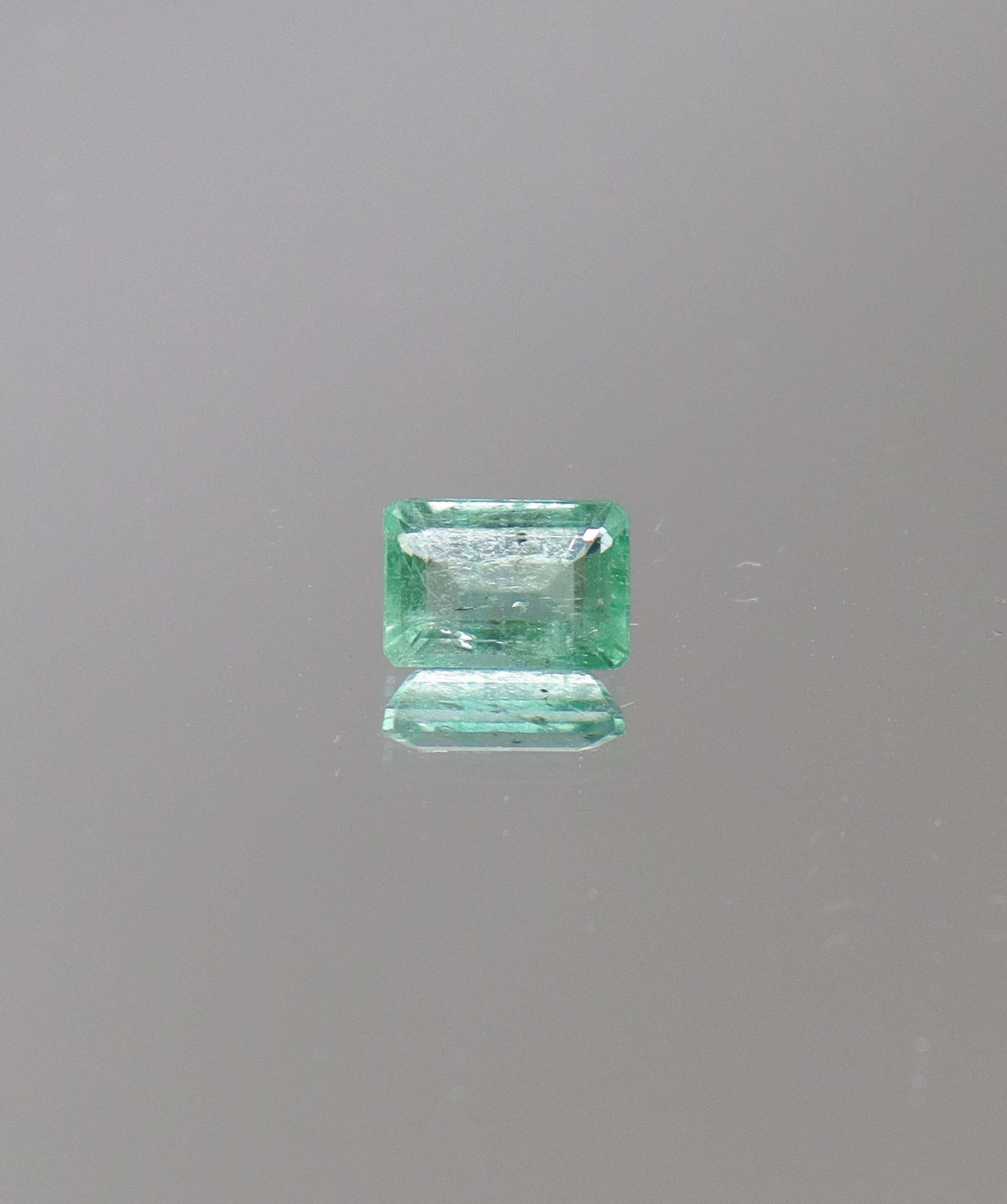 Luxury Promise Colombian Emerald  DXBCS0801