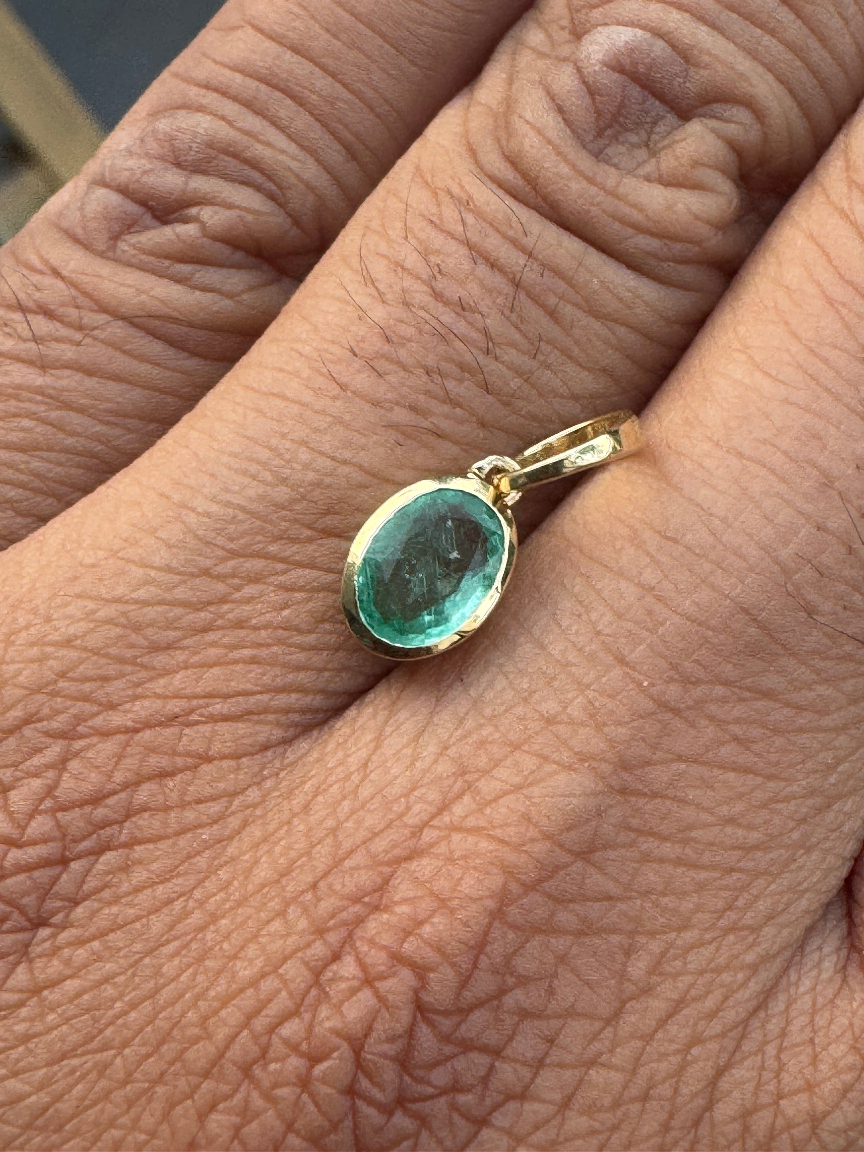 Luxury Promise Columbian Emerald 1ct with Certificate YG DXBCD1078