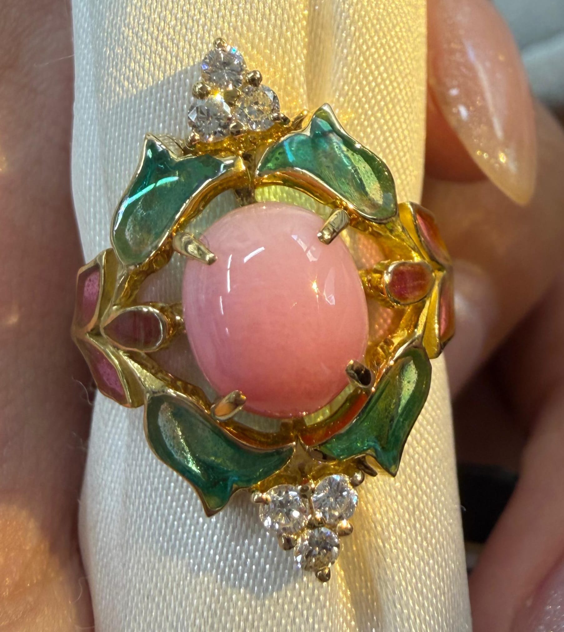 Luxury Promise Conch Pearl Enamel Diamond Ring in K18 / P3.21 / D0.19 / 7.2g / JC6420 JJC1137