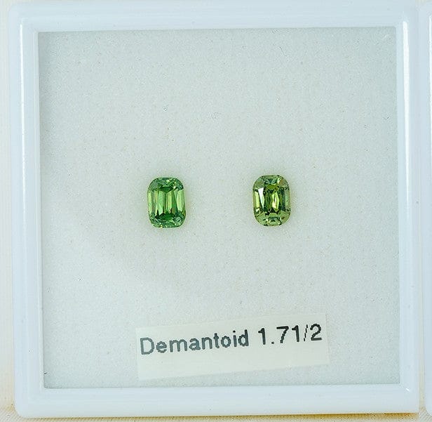 Luxury Promise Demantoid 1.71 ct / 2 pcs 15777