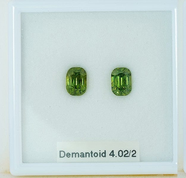 Luxury Promise Demantoid 4.02 ct / 2 pcs 15573