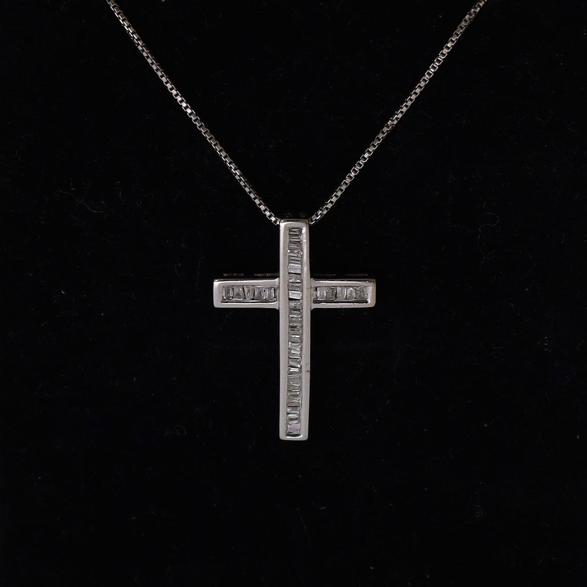 Luxury Promise Diamond Cross 18K WG Necklace 0.33ct Diamond DXBS5574