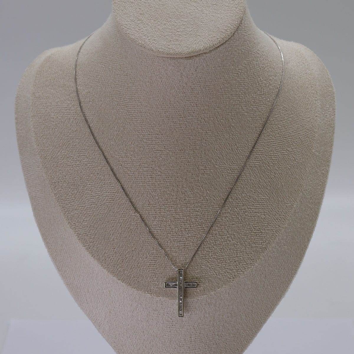 Luxury Promise Diamond Cross 18K WG Necklace 0.33ct Diamond DXBS5574