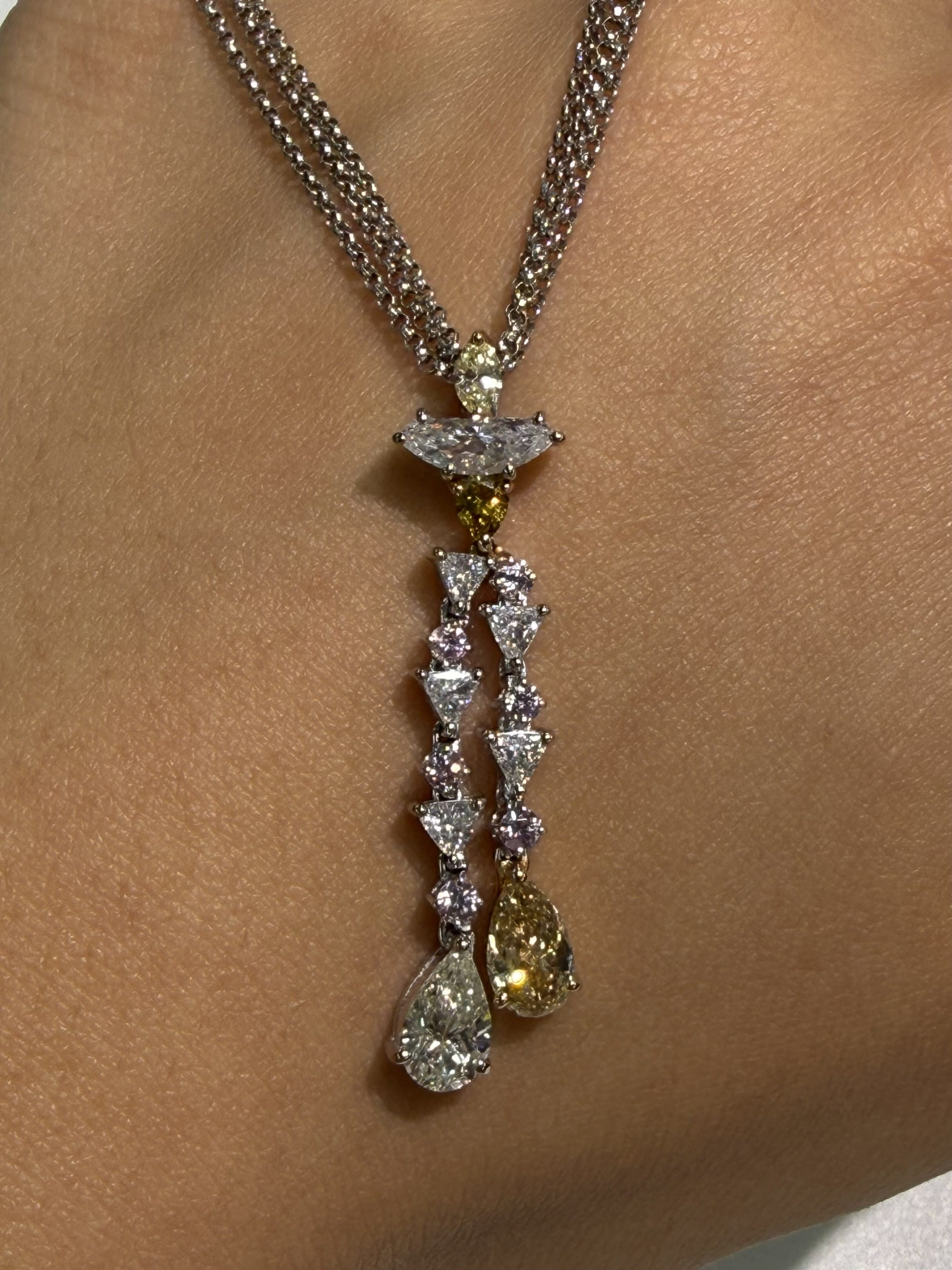 Luxury Promise Diamond Necklace with Stone Drops in 18K / 8.70g, D2.25ct / Size 38cm 022961 JJC0039