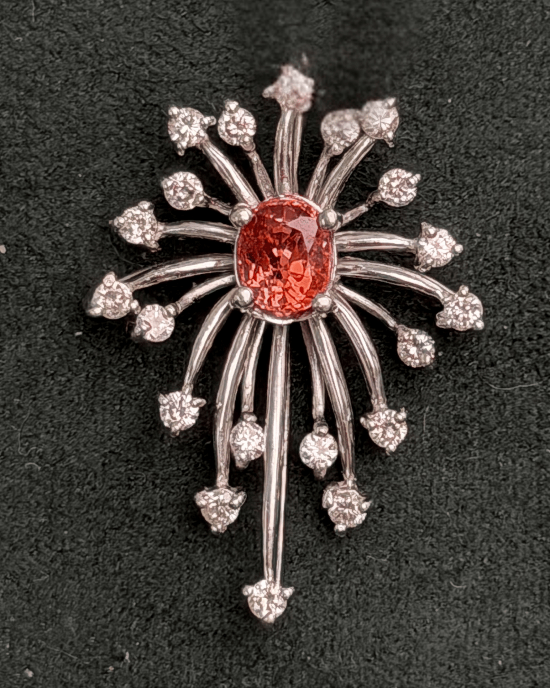 Luxury Promise Diamond & Pad Pendant in 18K / 4g, S0.939ct, D0.52ct 054401 JJC0242